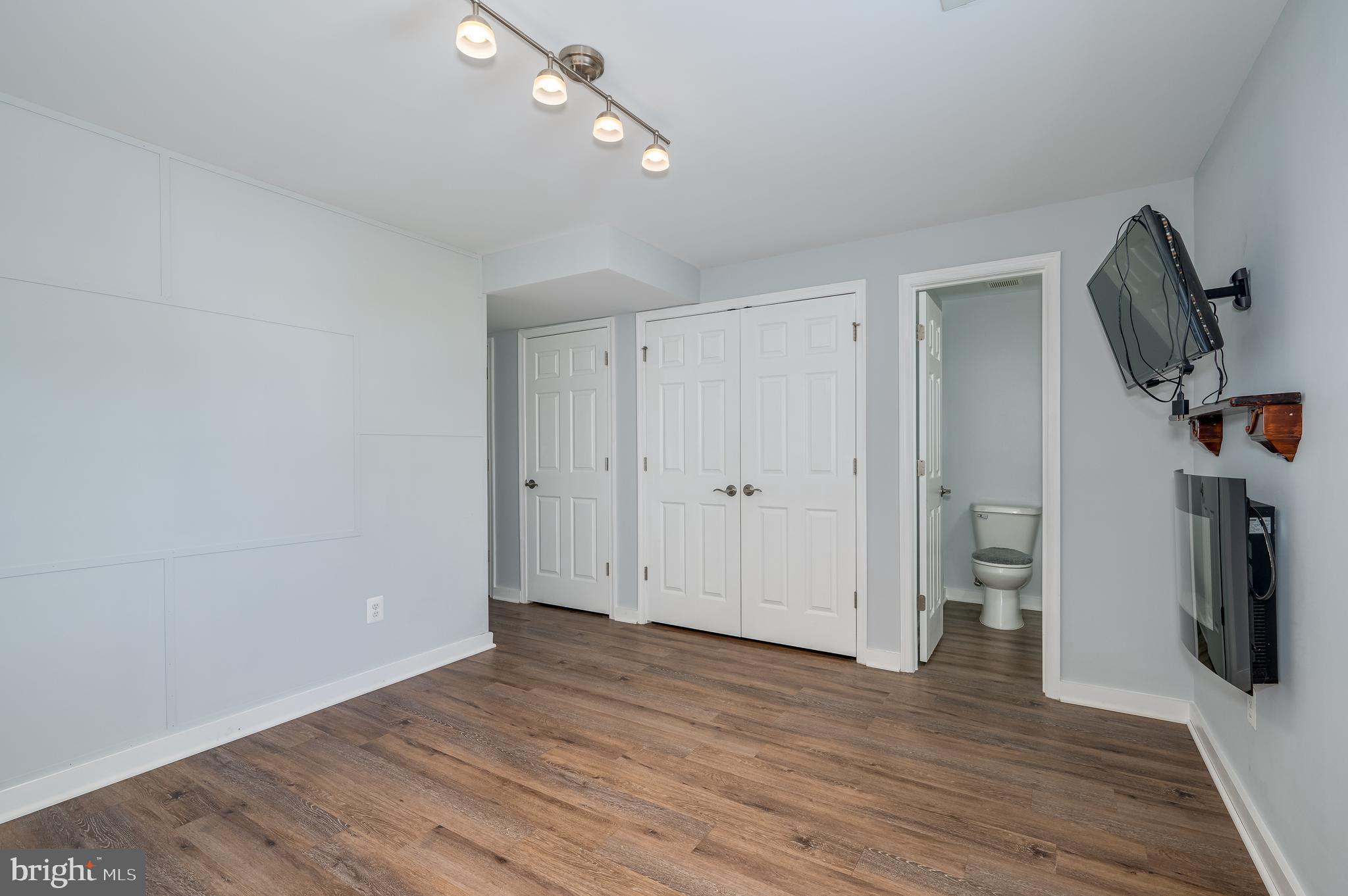 LAKELAND PLACE - Residential Lease