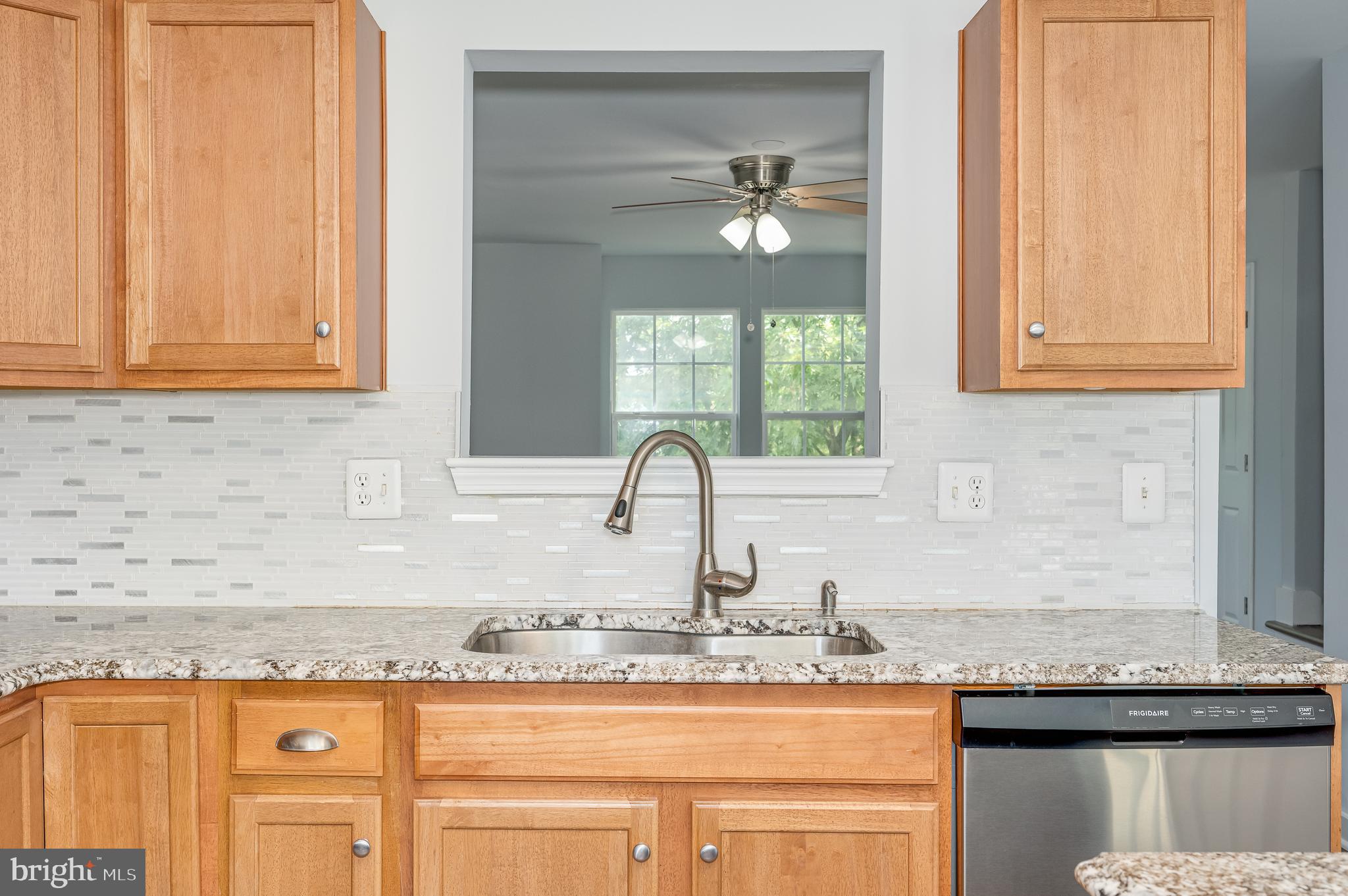 LAKELAND PLACE - Residential Lease