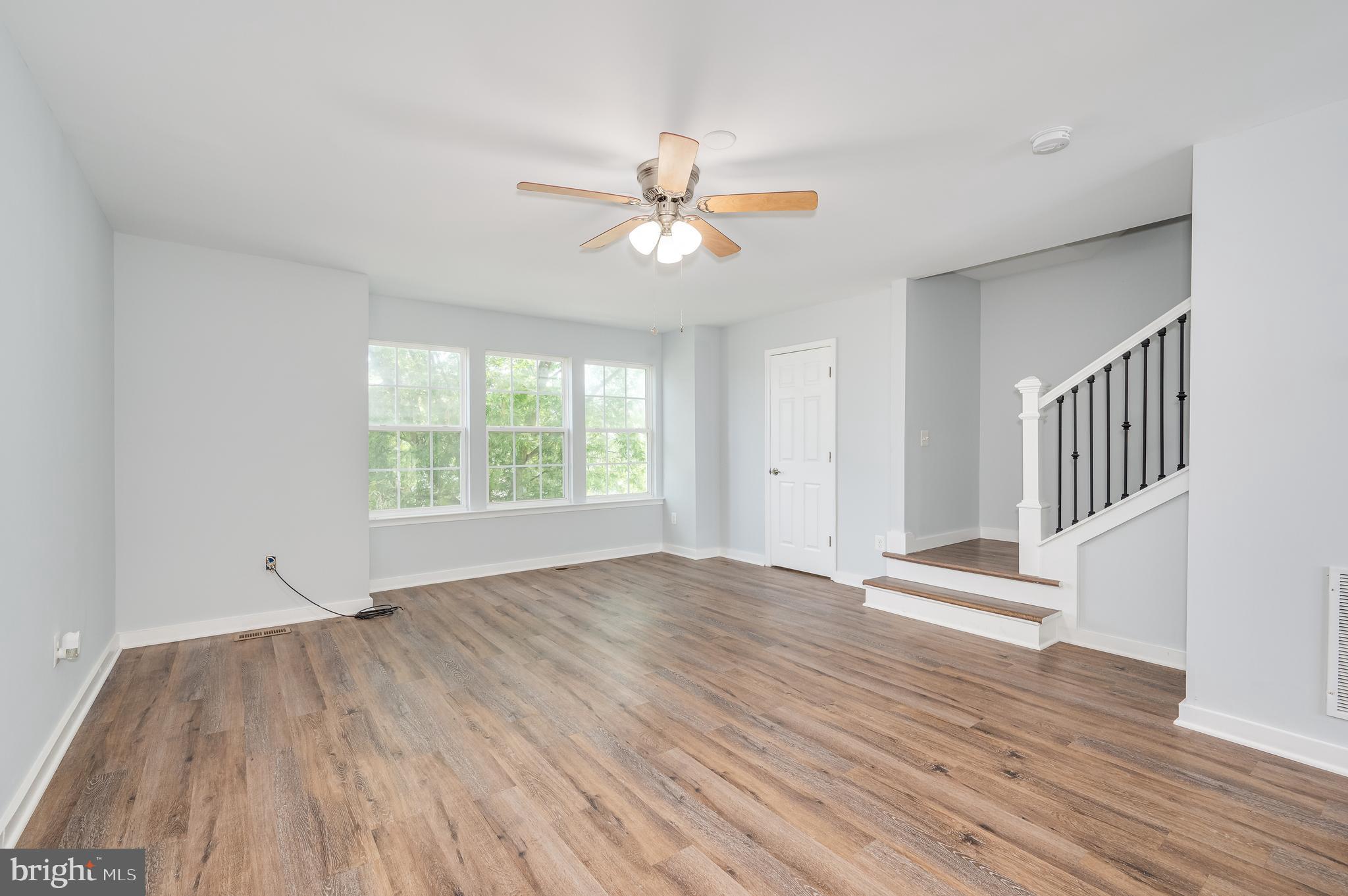 LAKELAND PLACE - Residential Lease