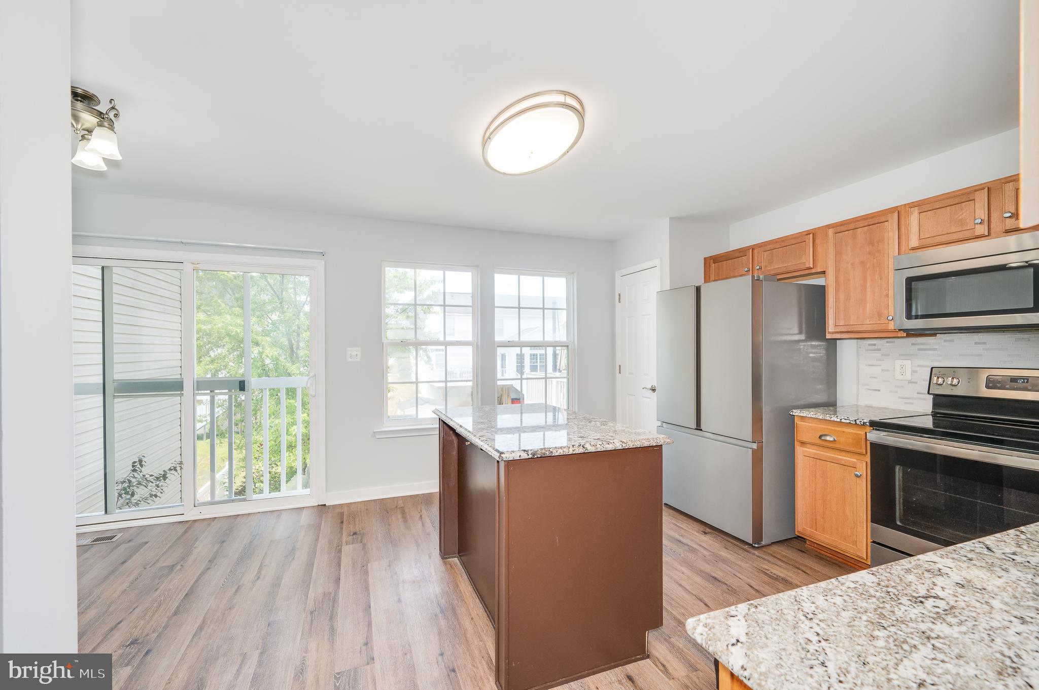 LAKELAND PLACE - Residential Lease