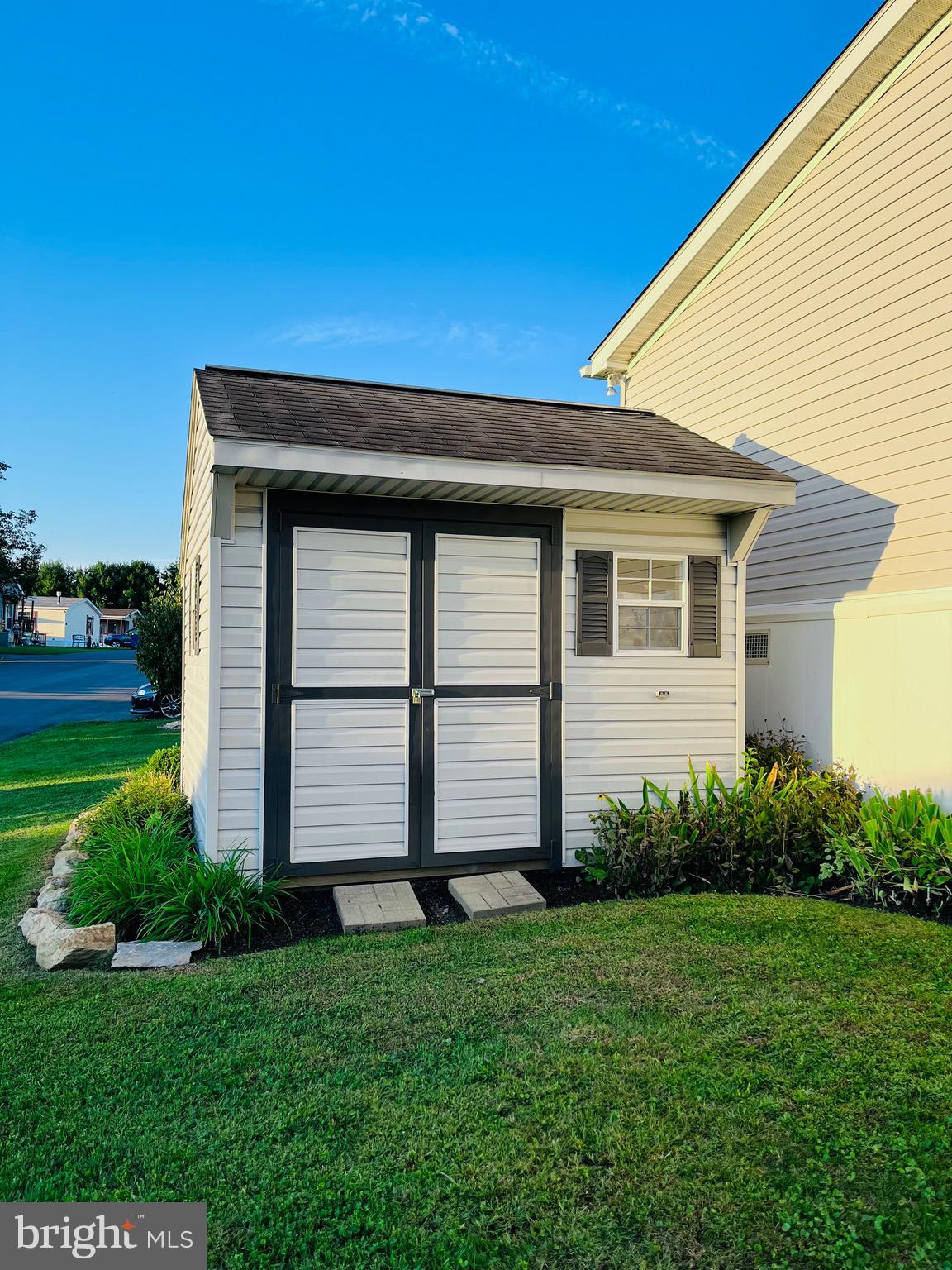 INDIAN CREEK VILLAGE - Residential