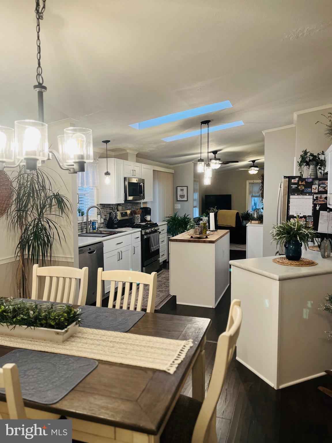 INDIAN CREEK VILLAGE - Residential