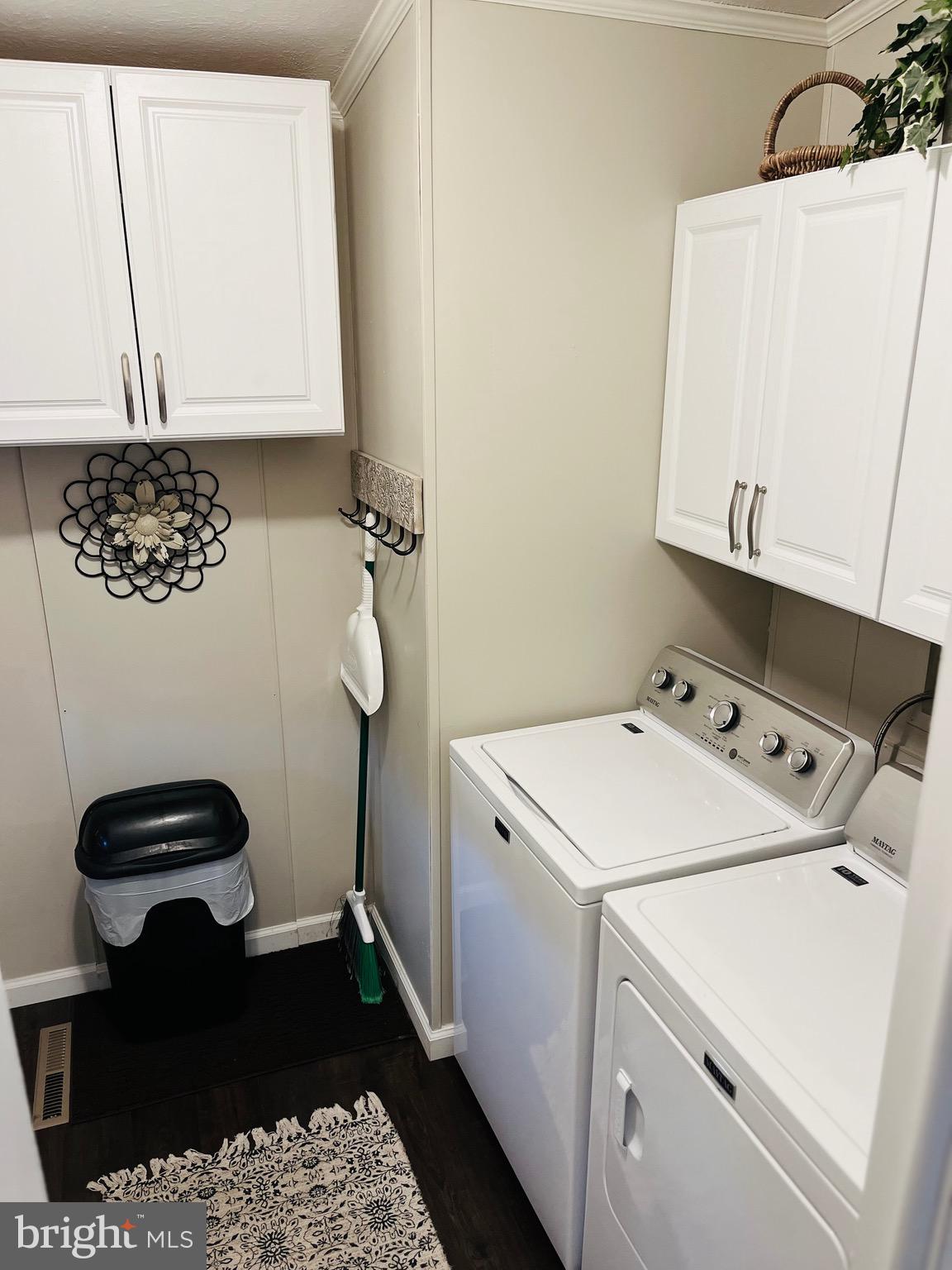 INDIAN CREEK VILLAGE - Residential