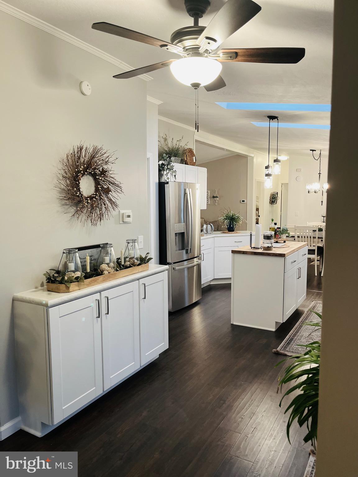 INDIAN CREEK VILLAGE - Residential