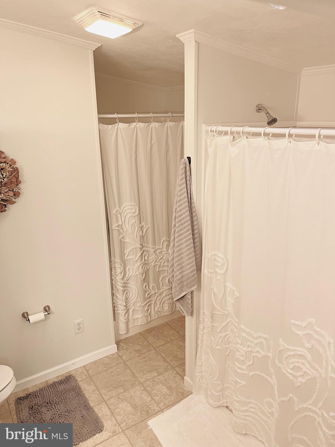 INDIAN CREEK VILLAGE - Residential