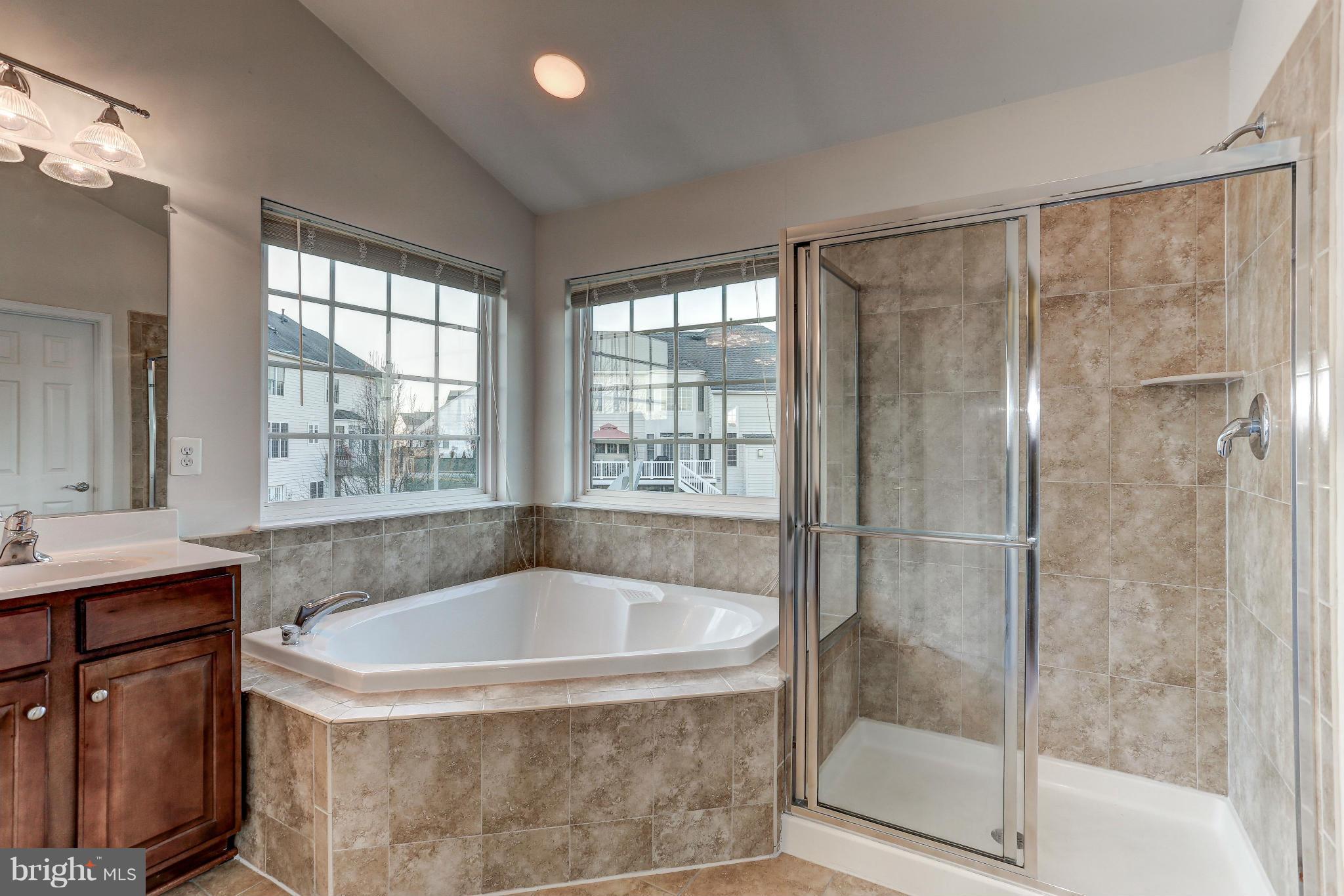 PEMBROOKE - Residential Lease