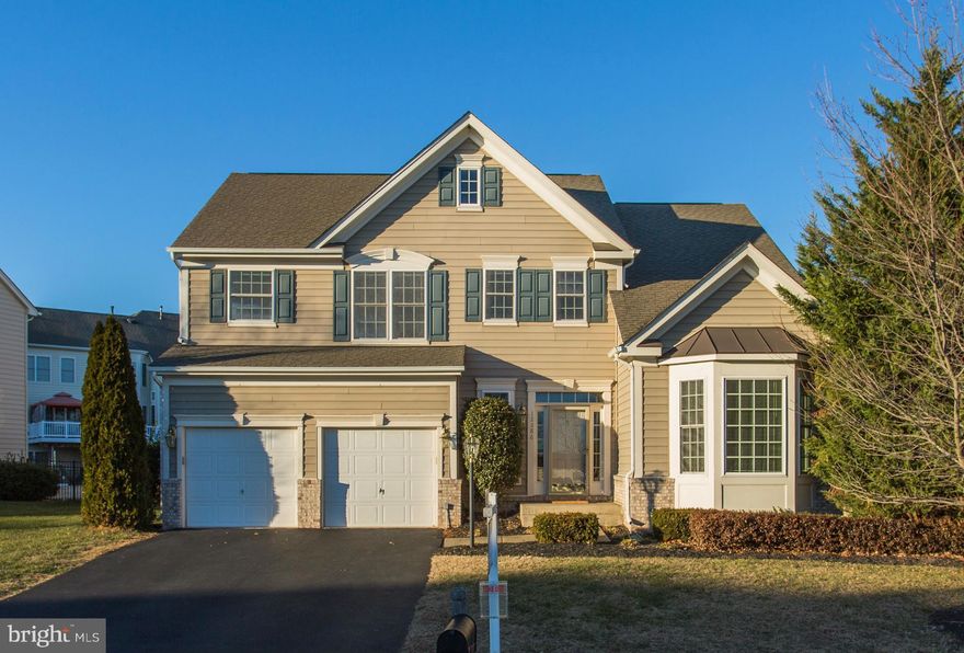 BEAUTIFUL HOME AT AN AMAZING VALUE - DESIGNER TOUCHES THROUGHOUT**OPEN FLOOR PLAN WITH NATURAL LIGHT ABOUNDING**CHEF'S KITCHEN W/ CUSTOM BACKSPLASH**BREAKFAST BAR/ISLAND**FAMILY ROOM W/ BEAUTIFUL GAS FIREPLACE AND ELEGANT MANTEL**CUSTOM STONE-SCAPE PATIO** LOWER LEVEL FEATURES OPEN FLOOR PLAN WITH FULL BATH AND AN AMAZING ENTERTAINMENT ROOM **ALSO AVAILABLE TO PURCHASE