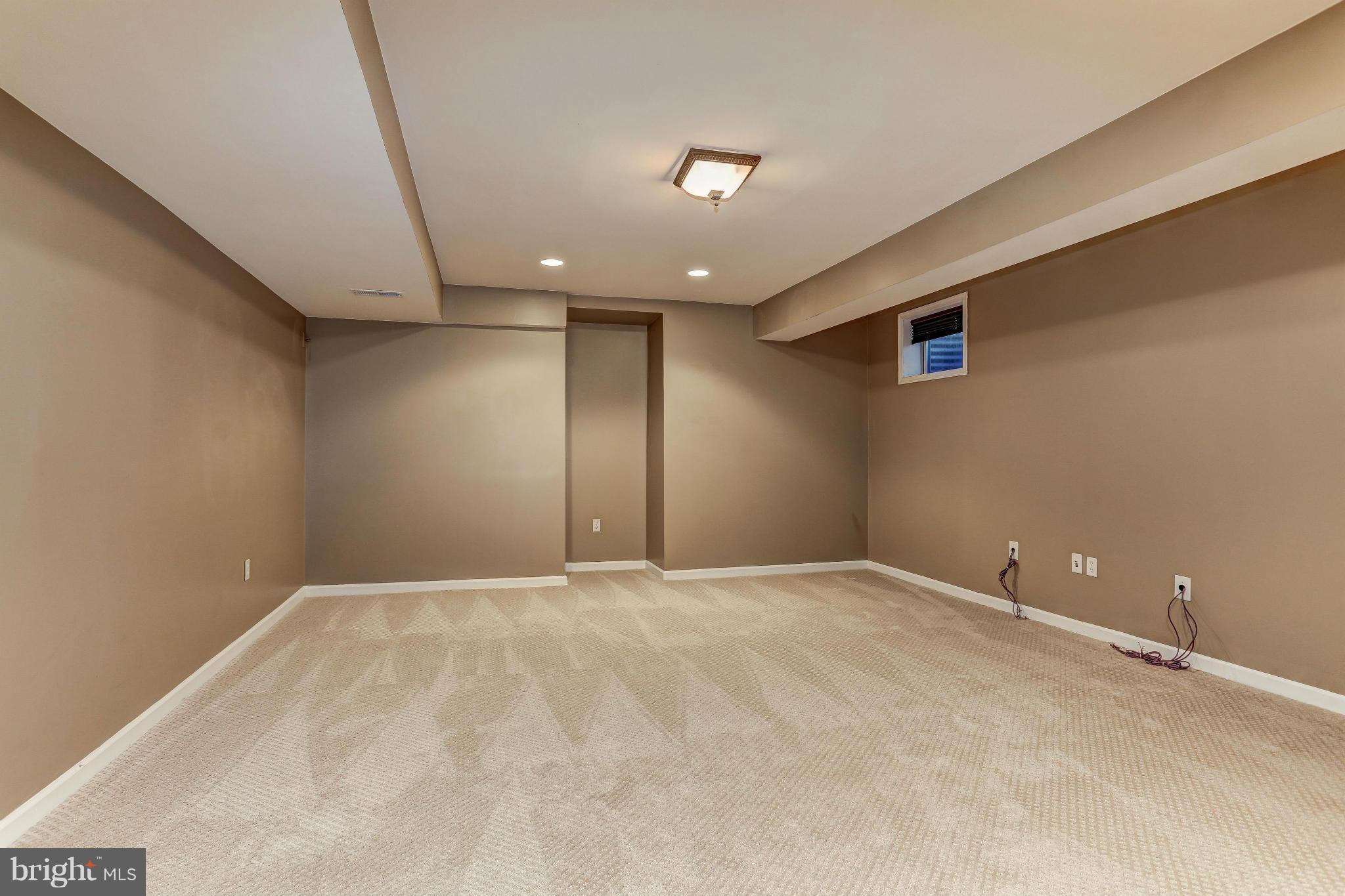 PEMBROOKE - Residential Lease