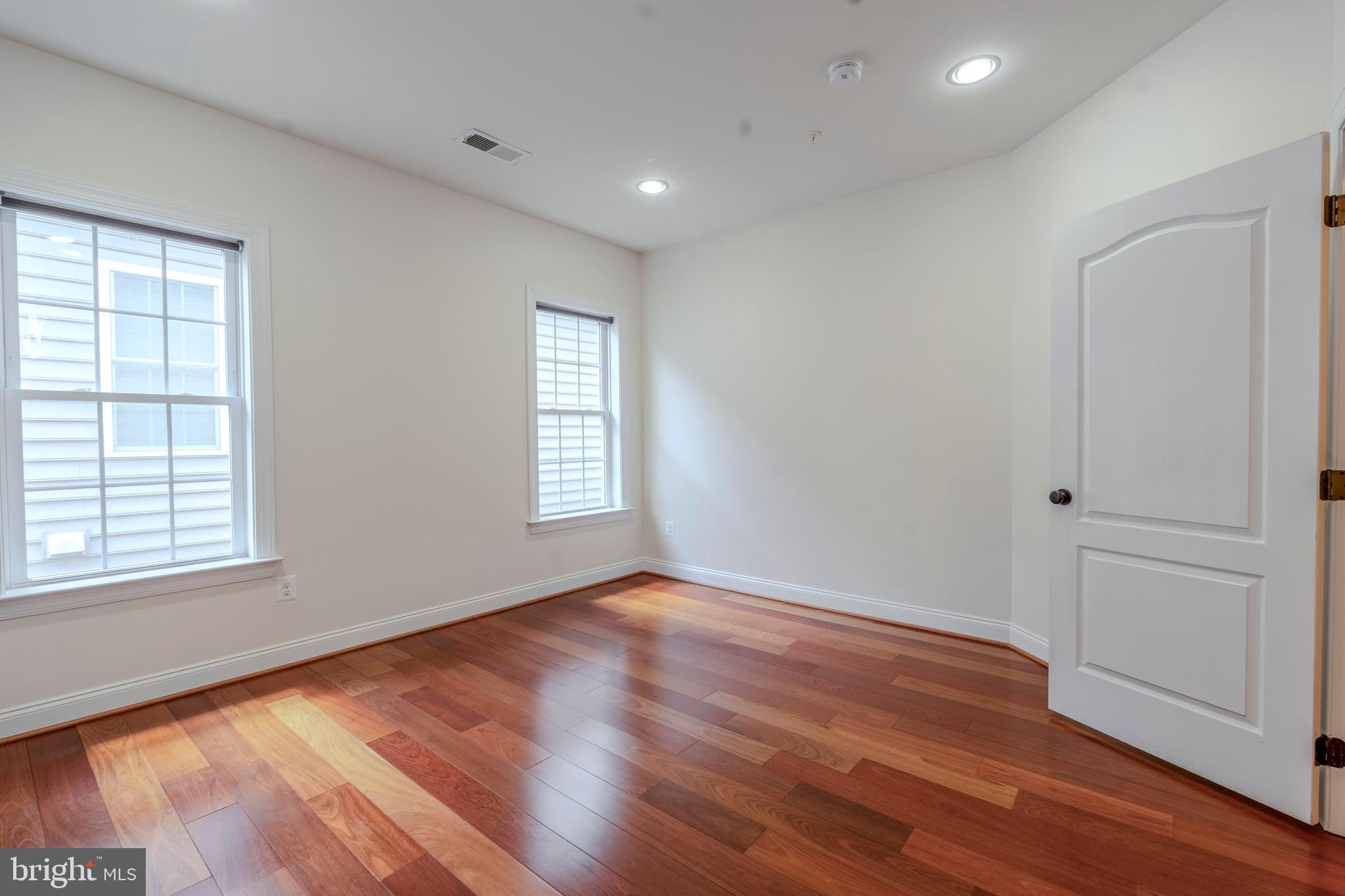 PIEDMONT CROSSING - Residential