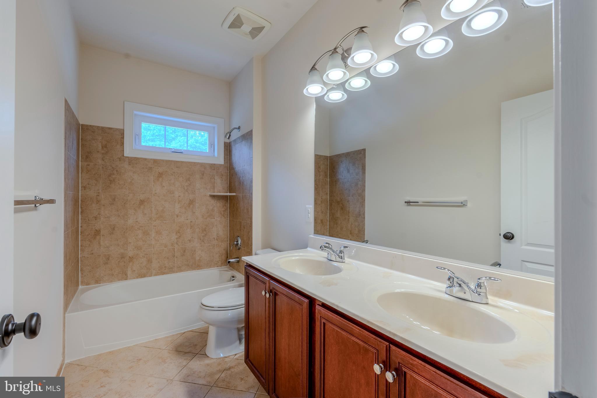 PIEDMONT CROSSING - Residential