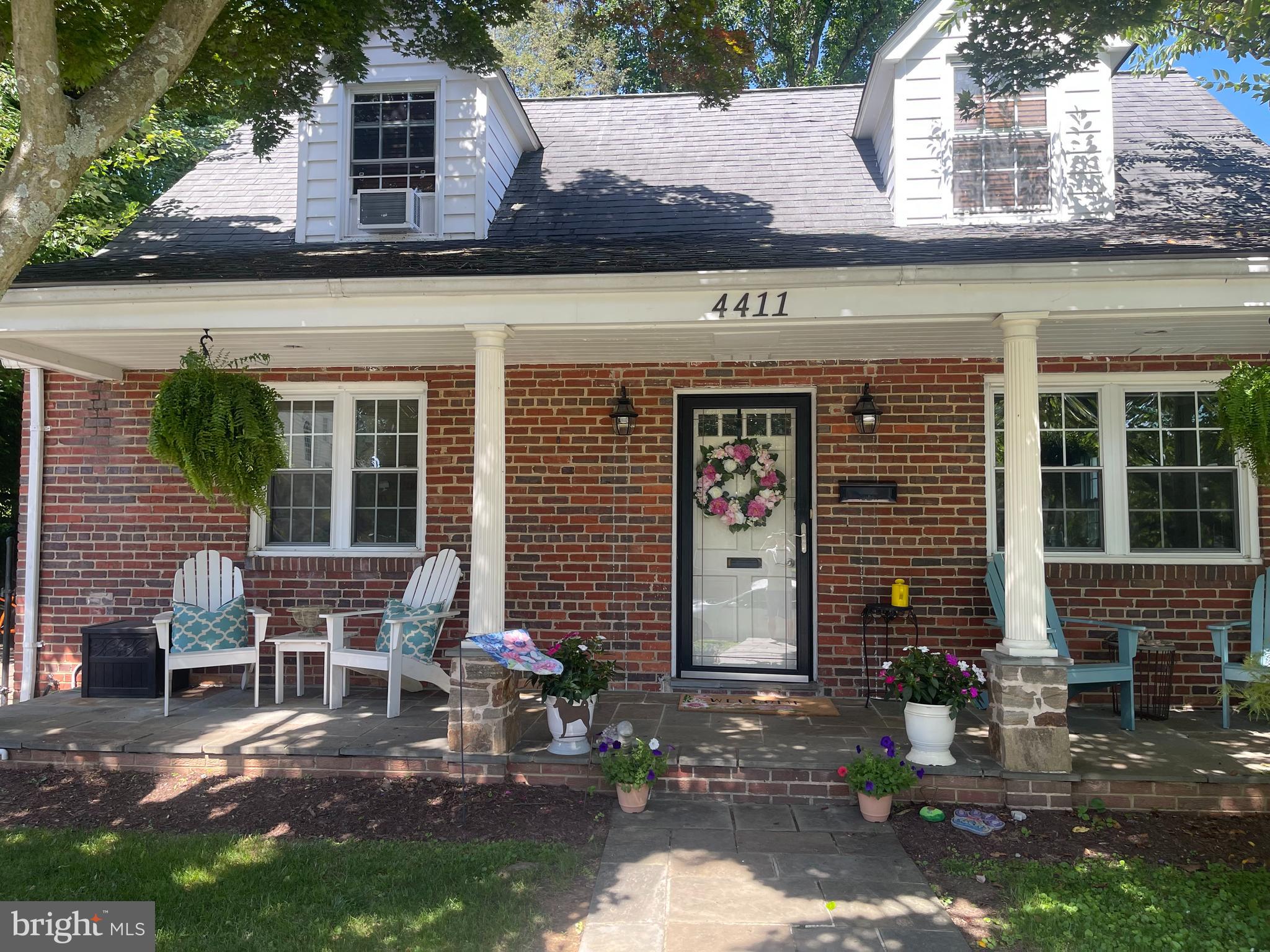 PARKWOOD - Residential Lease