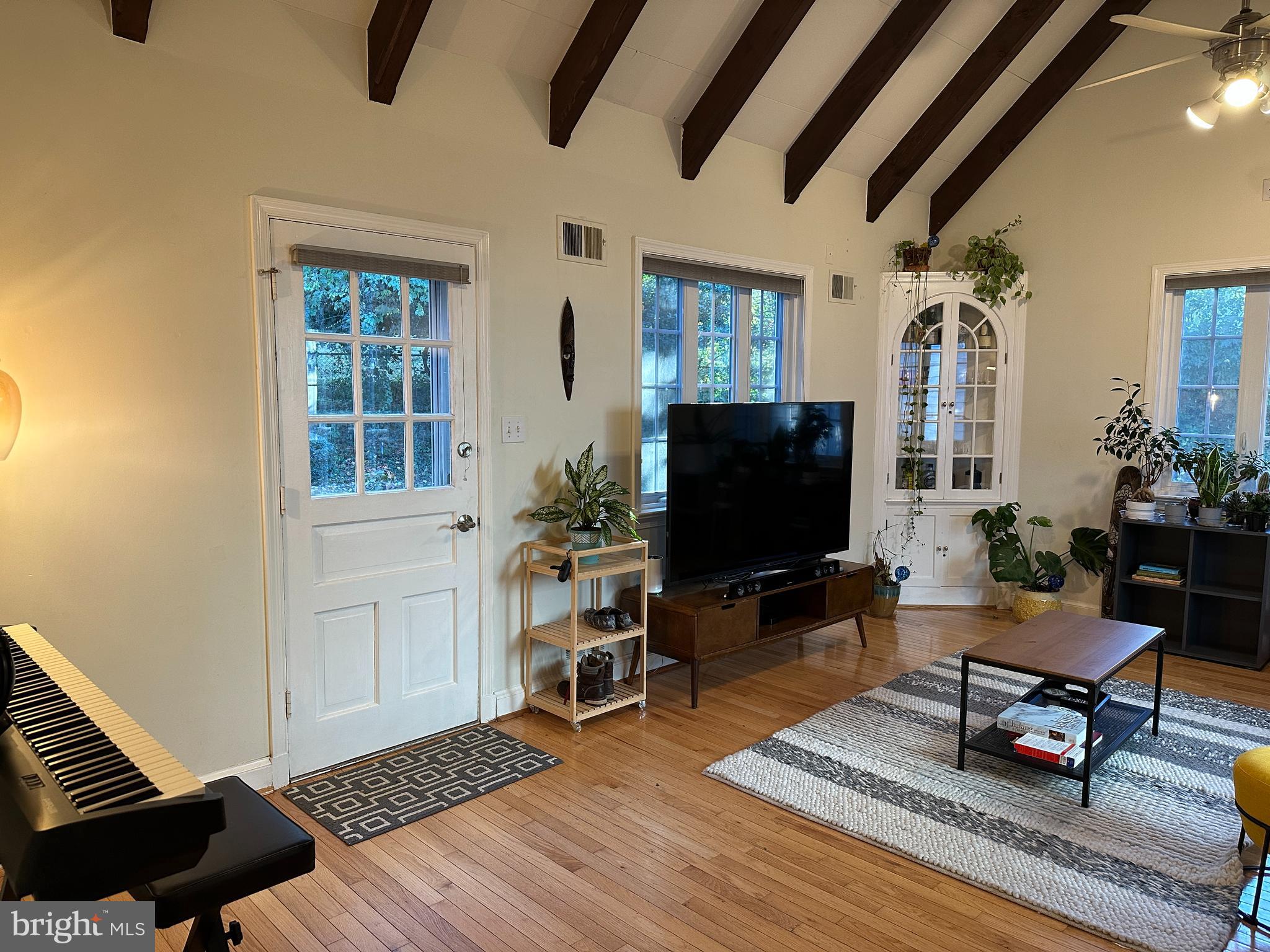 PARKWOOD - Residential Lease