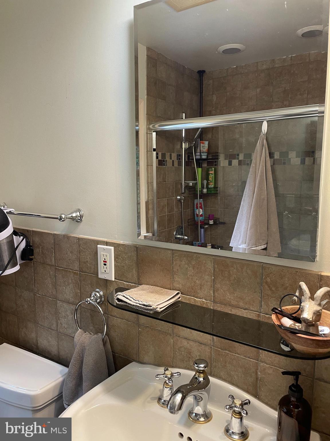 PARKWOOD - Residential Lease