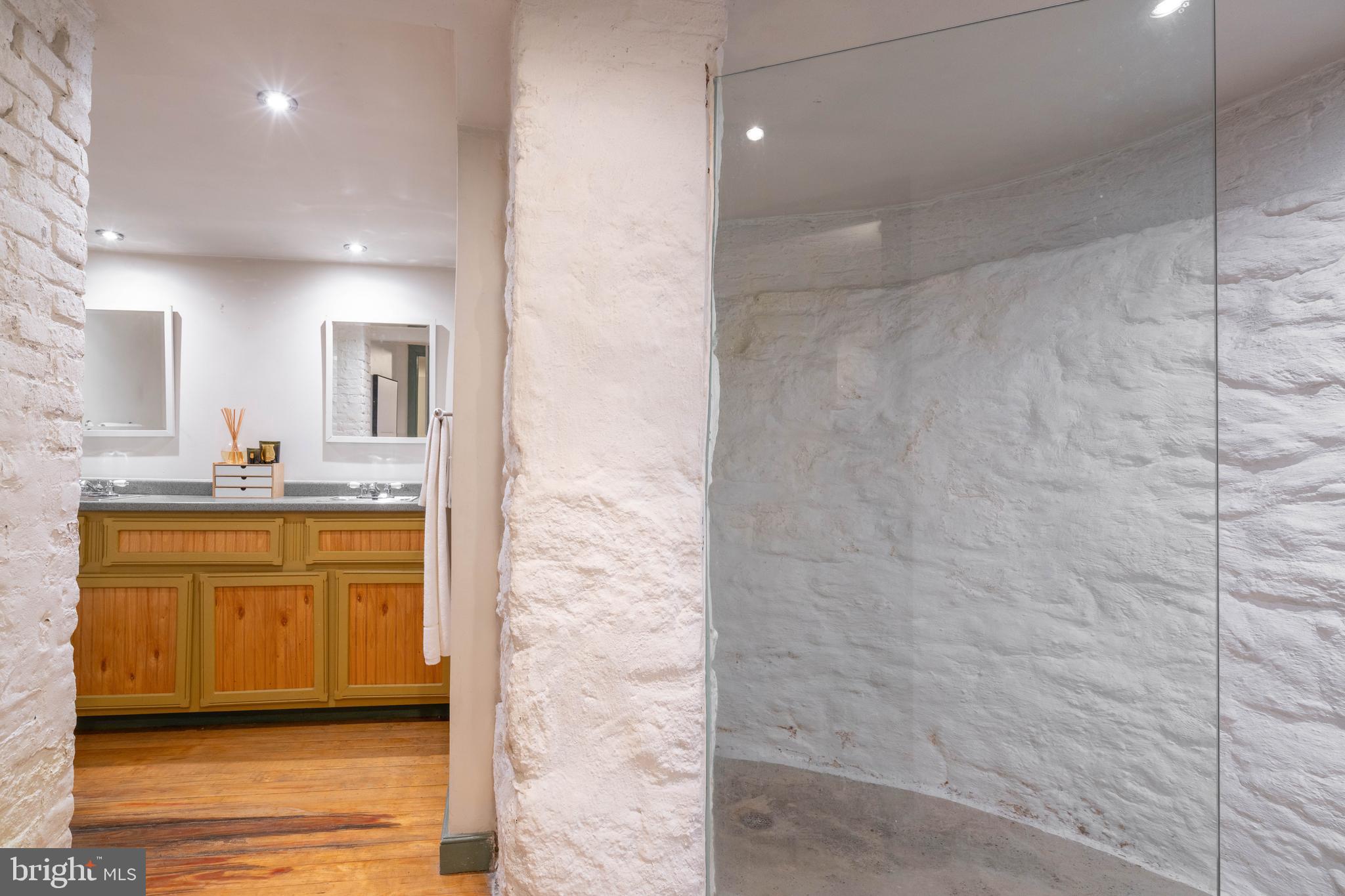 OLD CITY - Residential