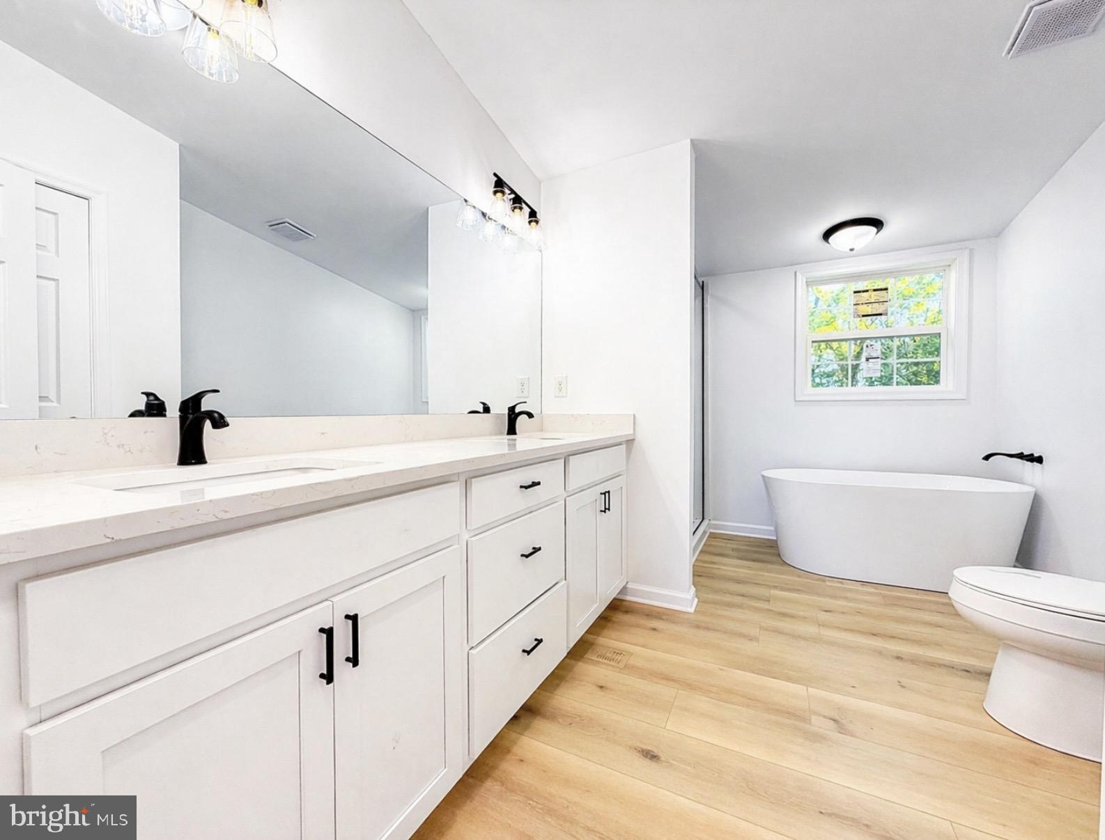 HILLCREST - Residential