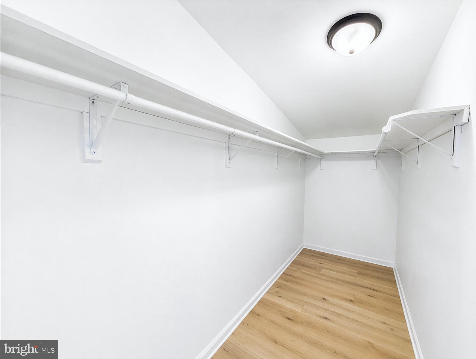 HILLCREST - Residential