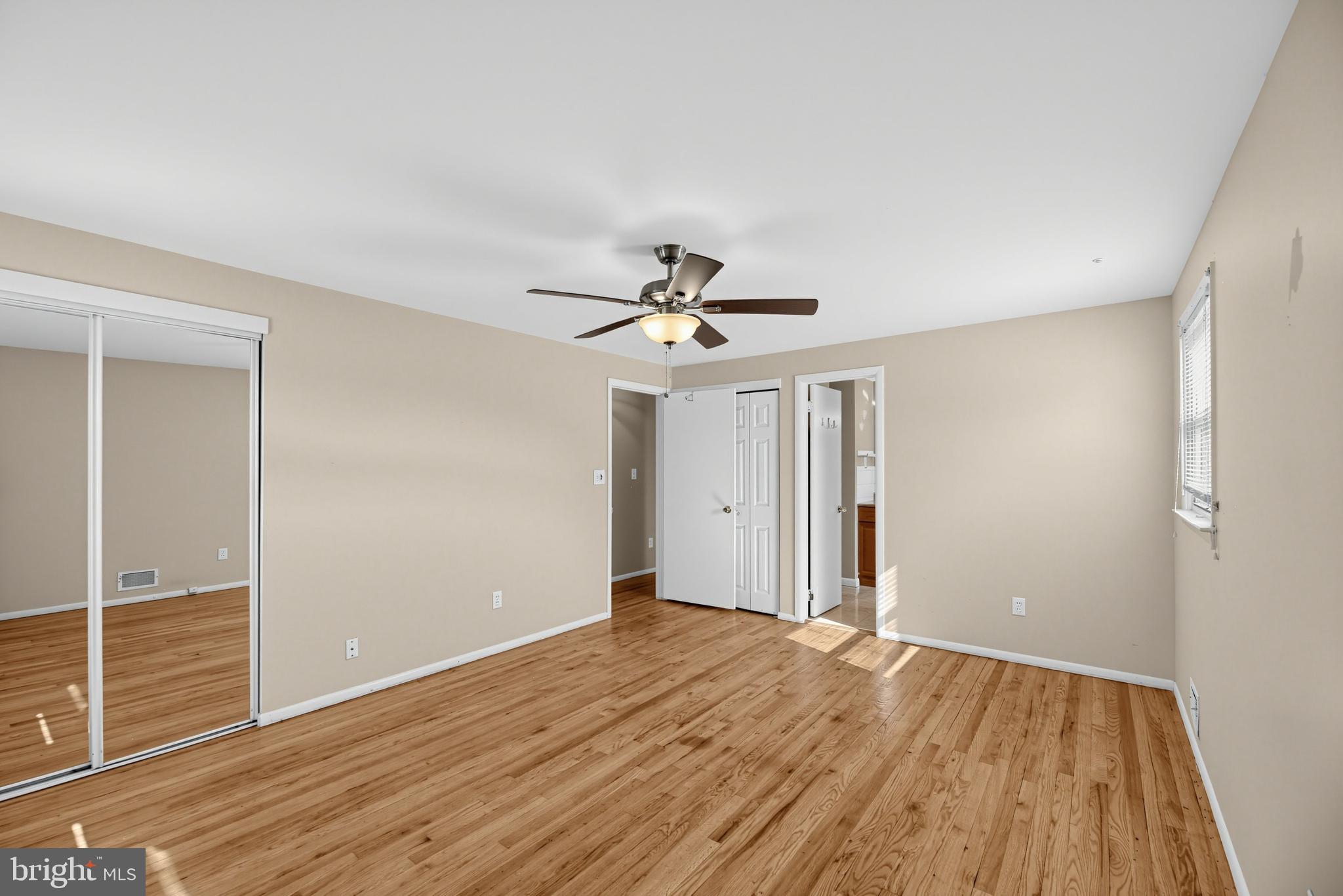4 ROSLYN ROAD