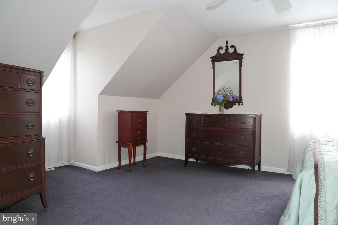 MEADOW VIEW VILLAGE - Residential