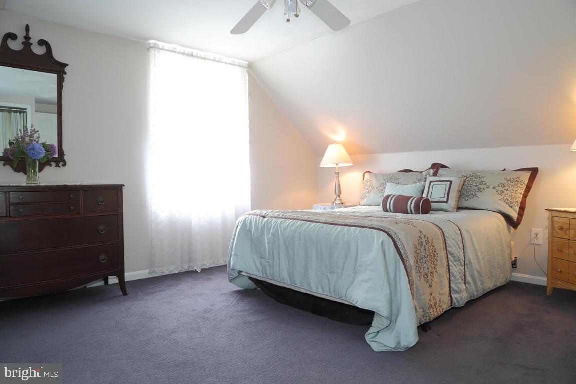 MEADOW VIEW VILLAGE - Residential