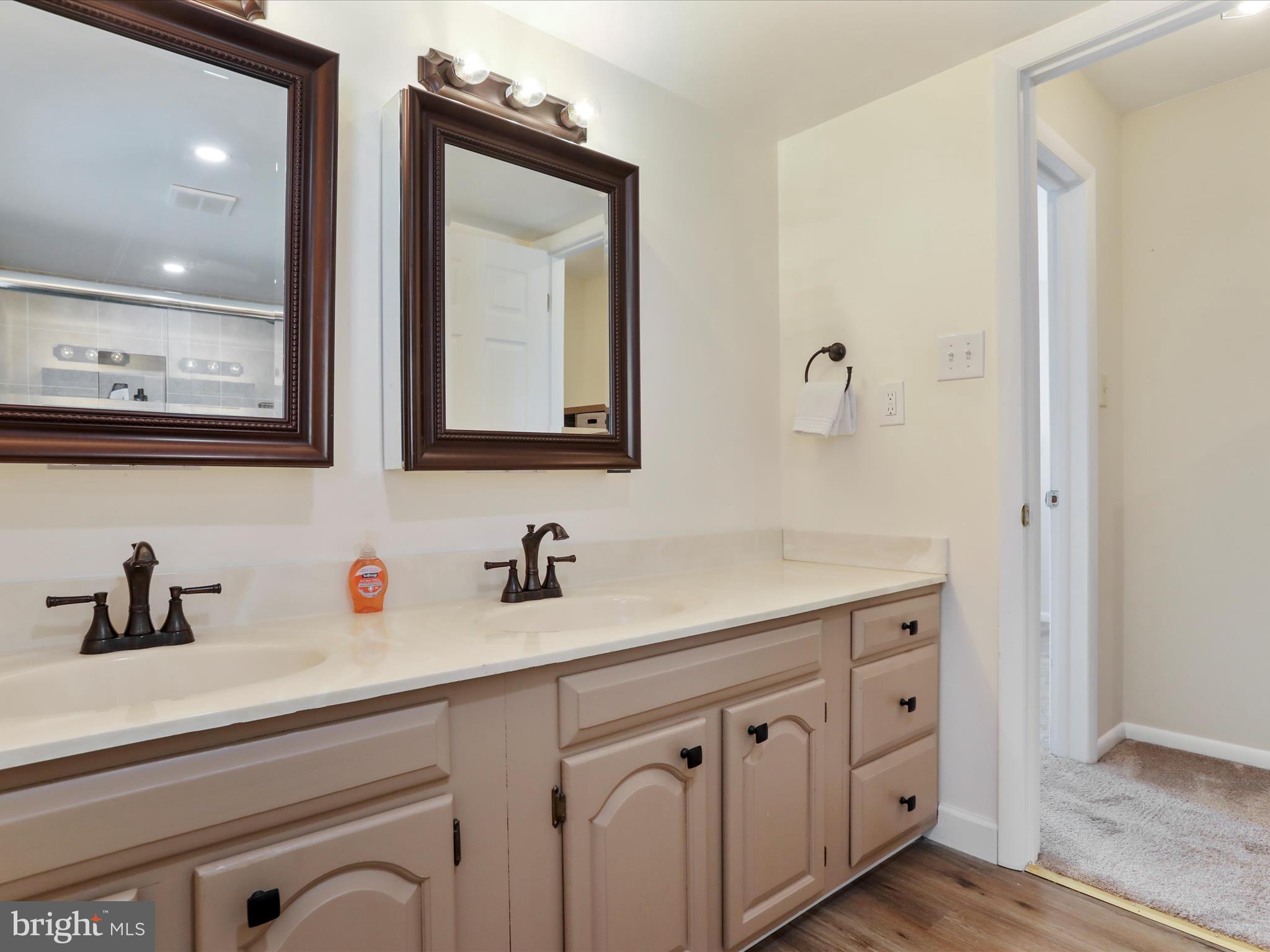 EASTVIEW - Residential