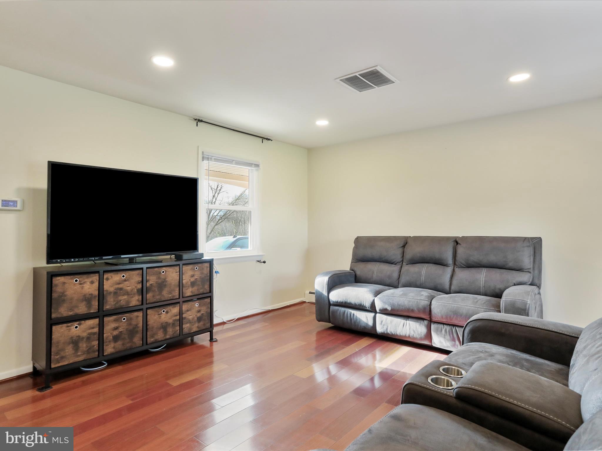 EASTVIEW - Residential