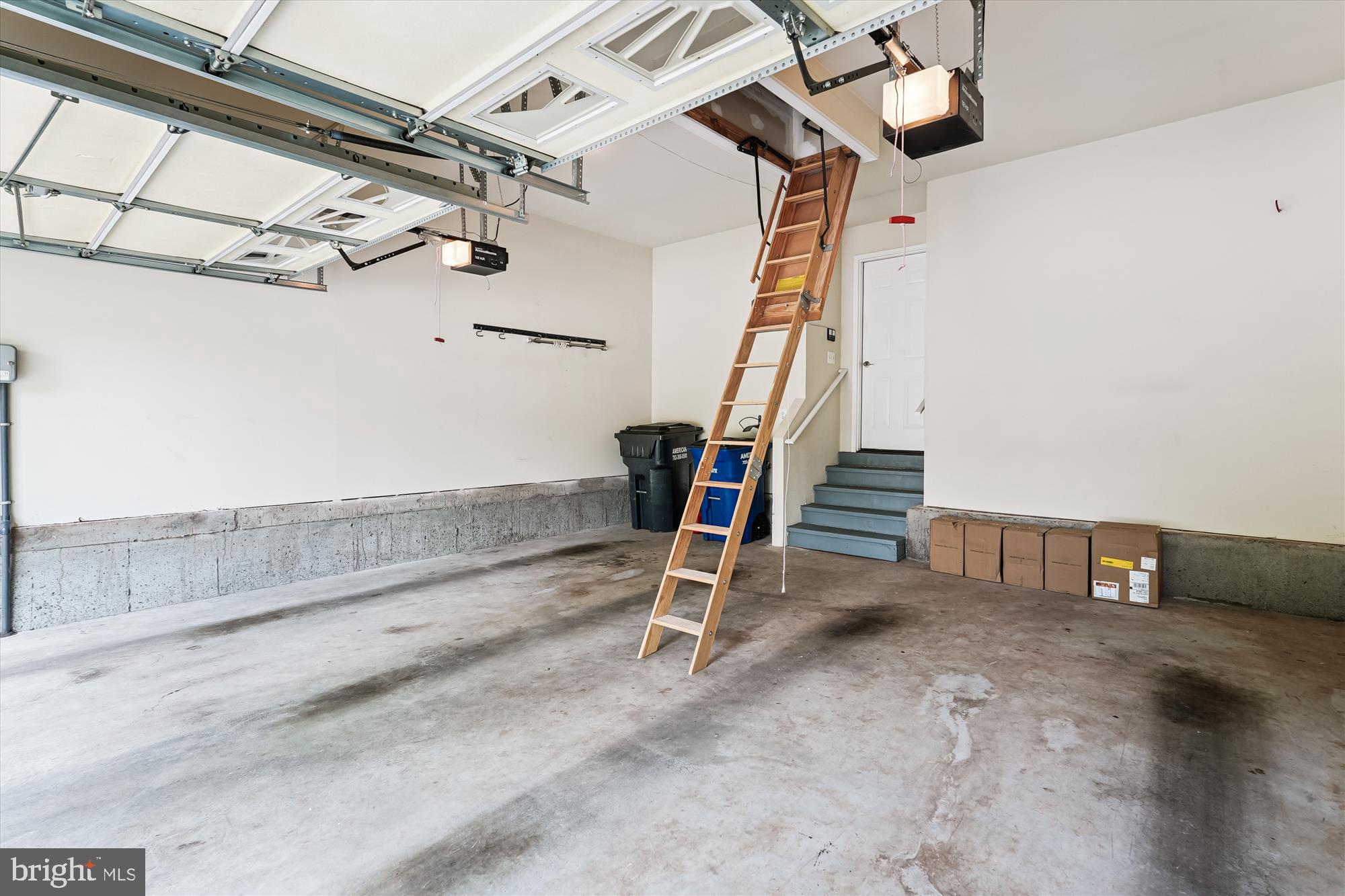 REGENCY AT DOMINION VALLEY - Residential