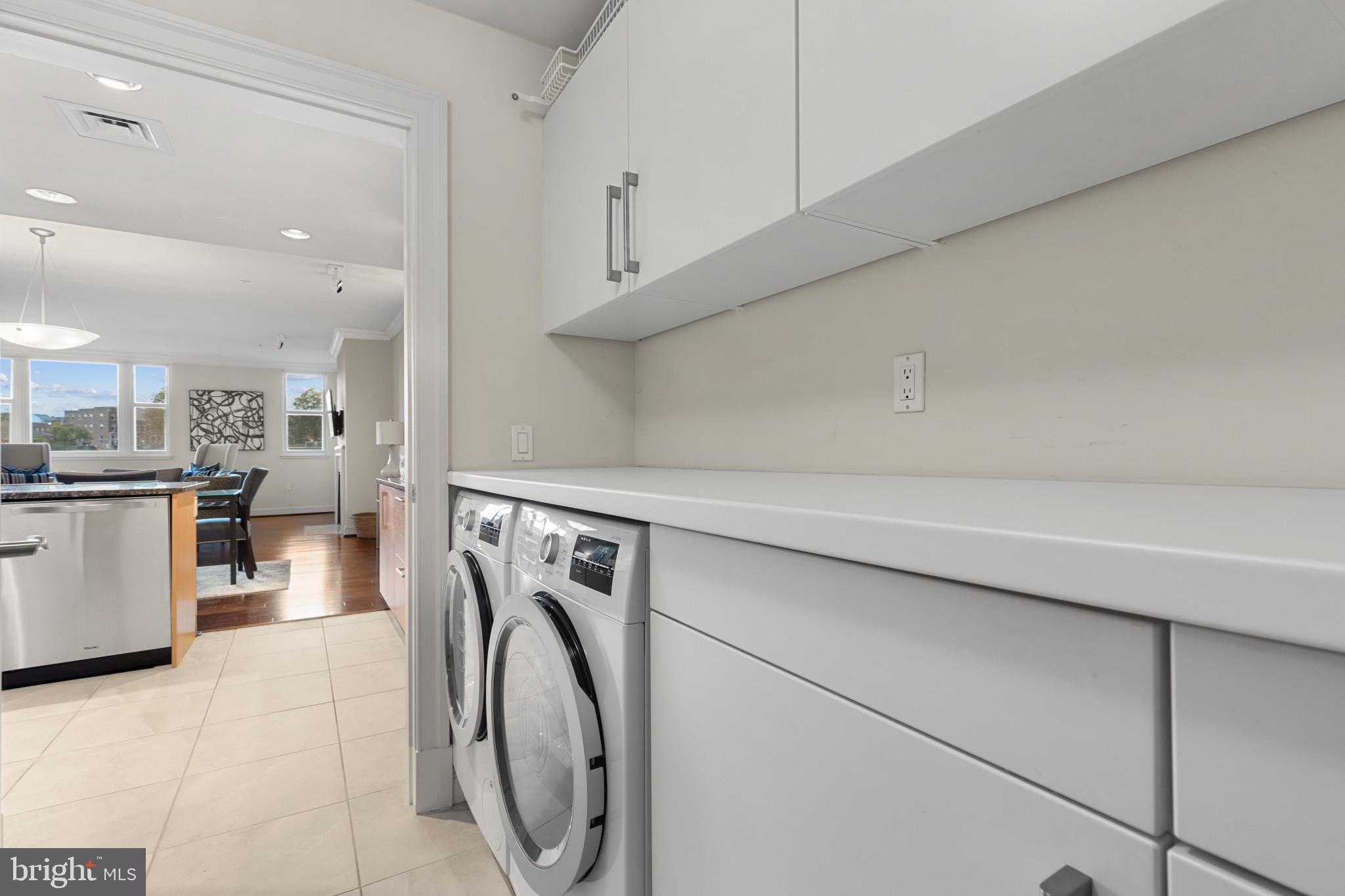 THE RITZ-CARLTON RESIDENCES - Residential