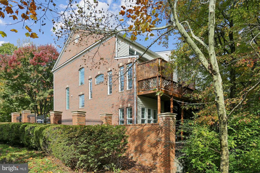 Photo of 10542 Tuckerman Heights Circle, ROCKVILLE, MD 20852 (MLS # MDMC2204298)