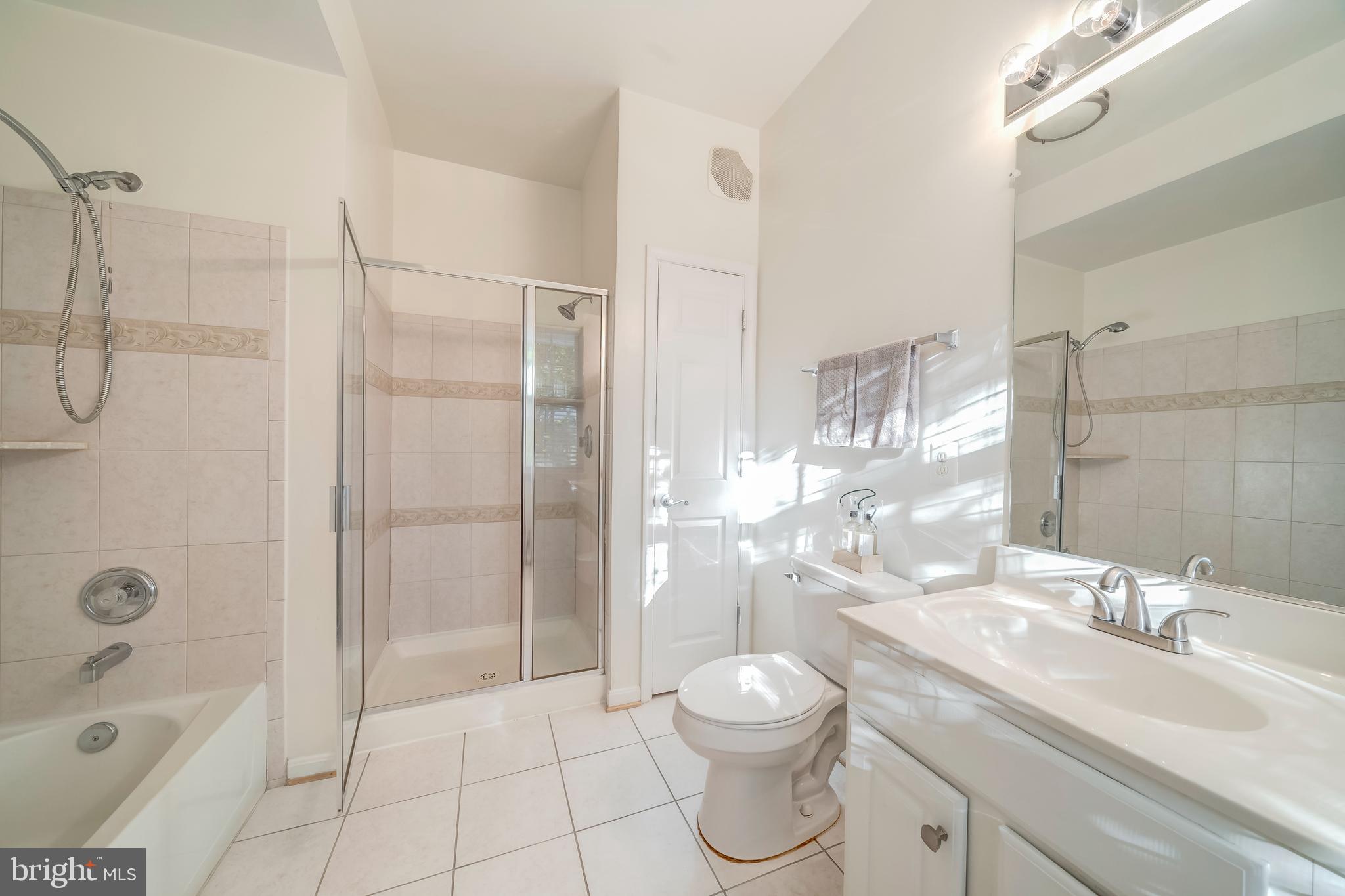 THE COMMONS ON WILLIAM SQUARE - Residential