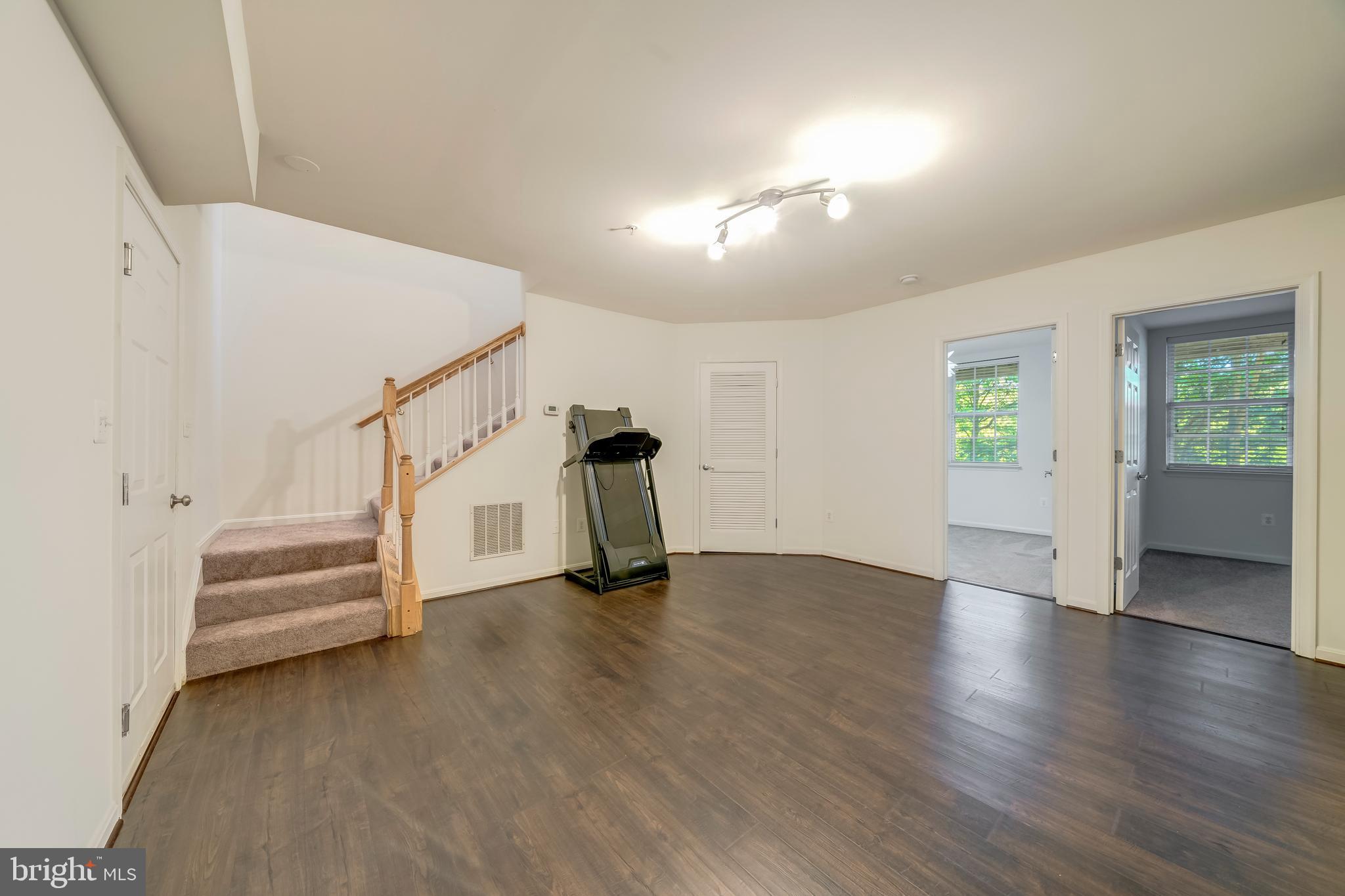 THE COMMONS ON WILLIAM SQUARE - Residential