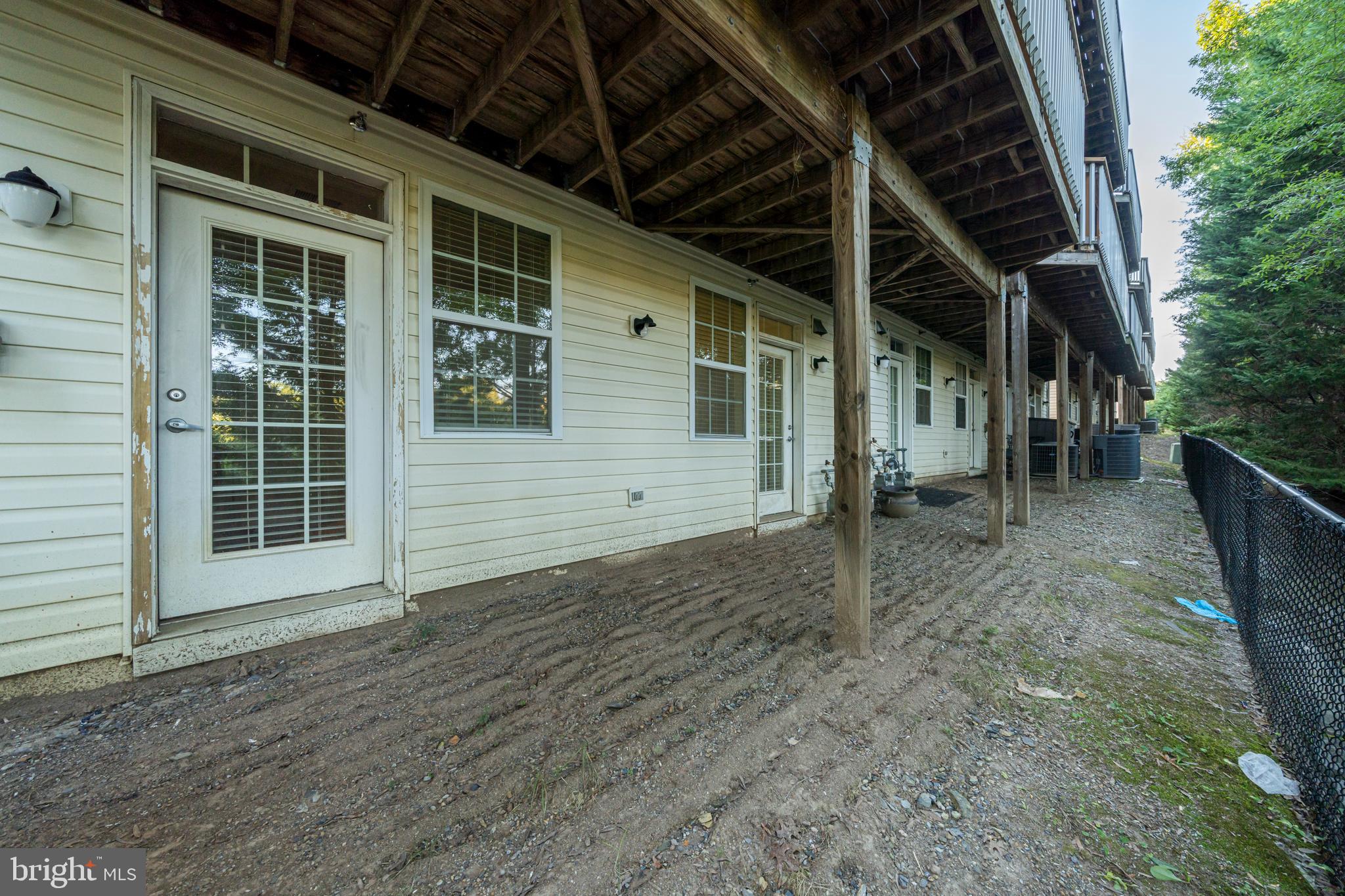 THE COMMONS ON WILLIAM SQUARE - Residential