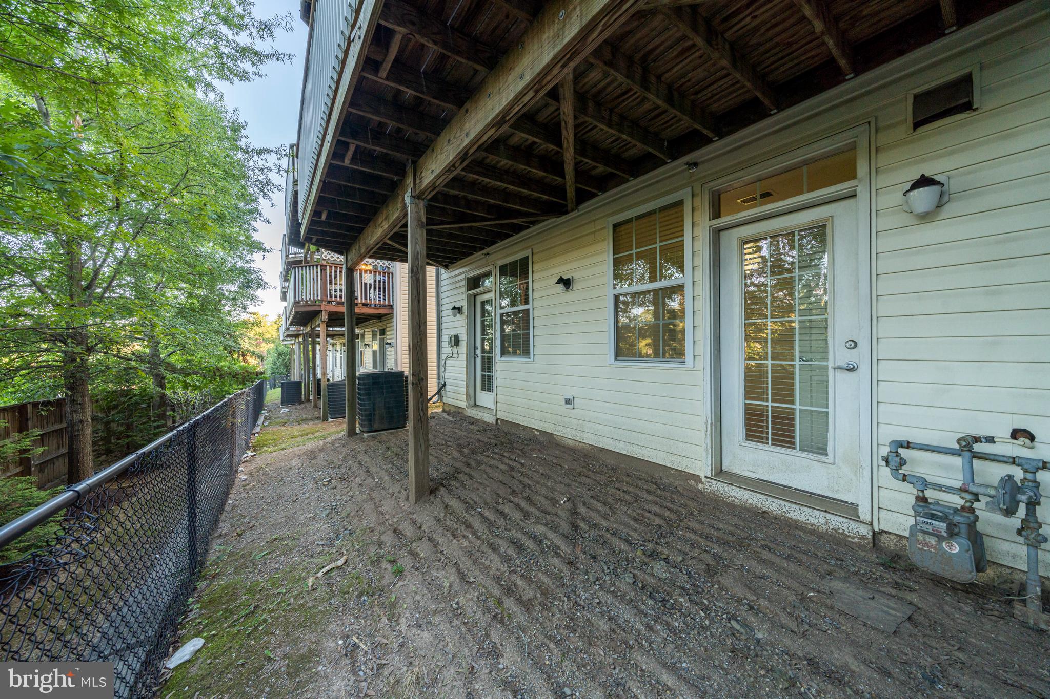 THE COMMONS ON WILLIAM SQUARE - Residential