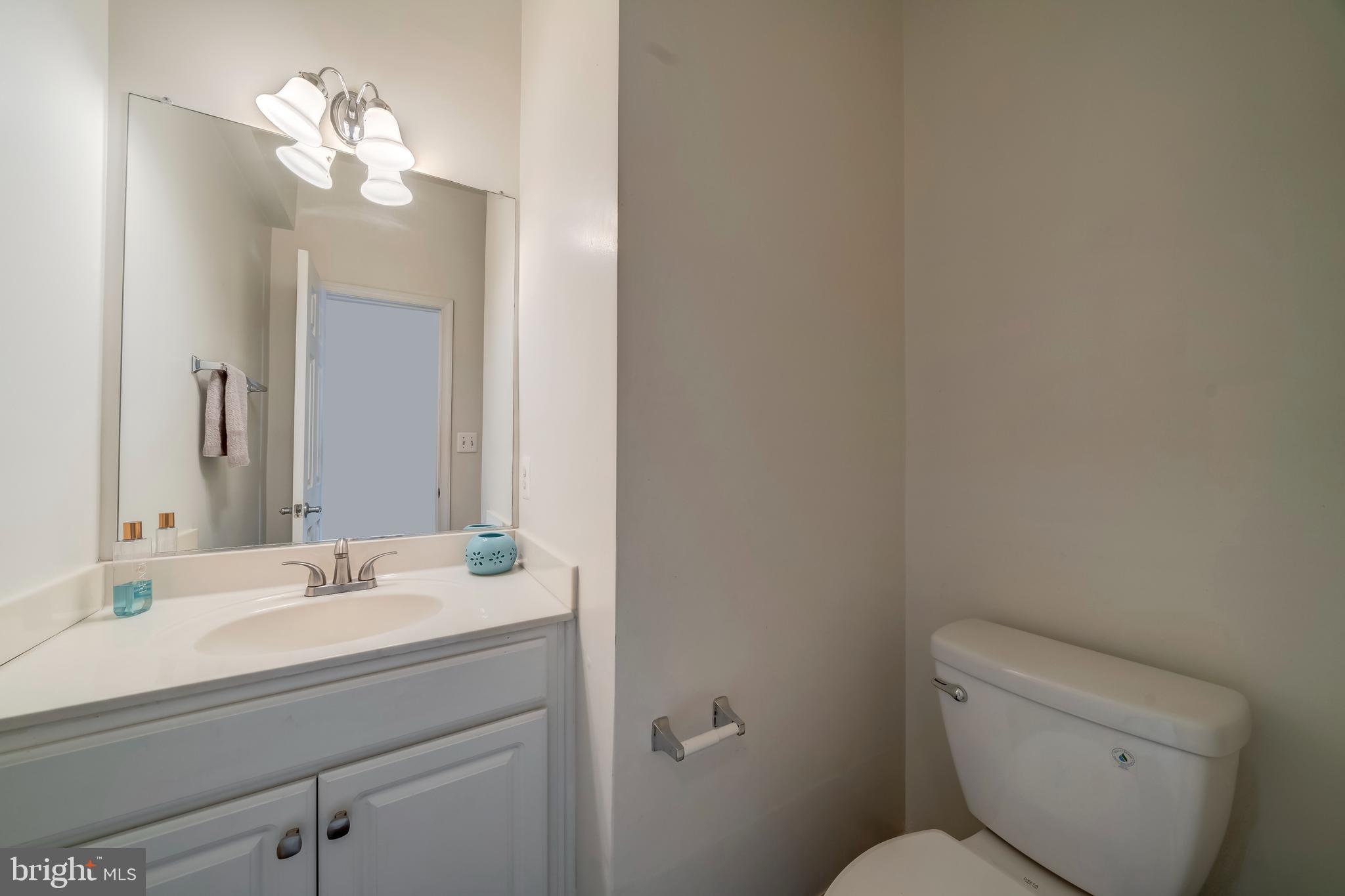 THE COMMONS ON WILLIAM SQUARE - Residential