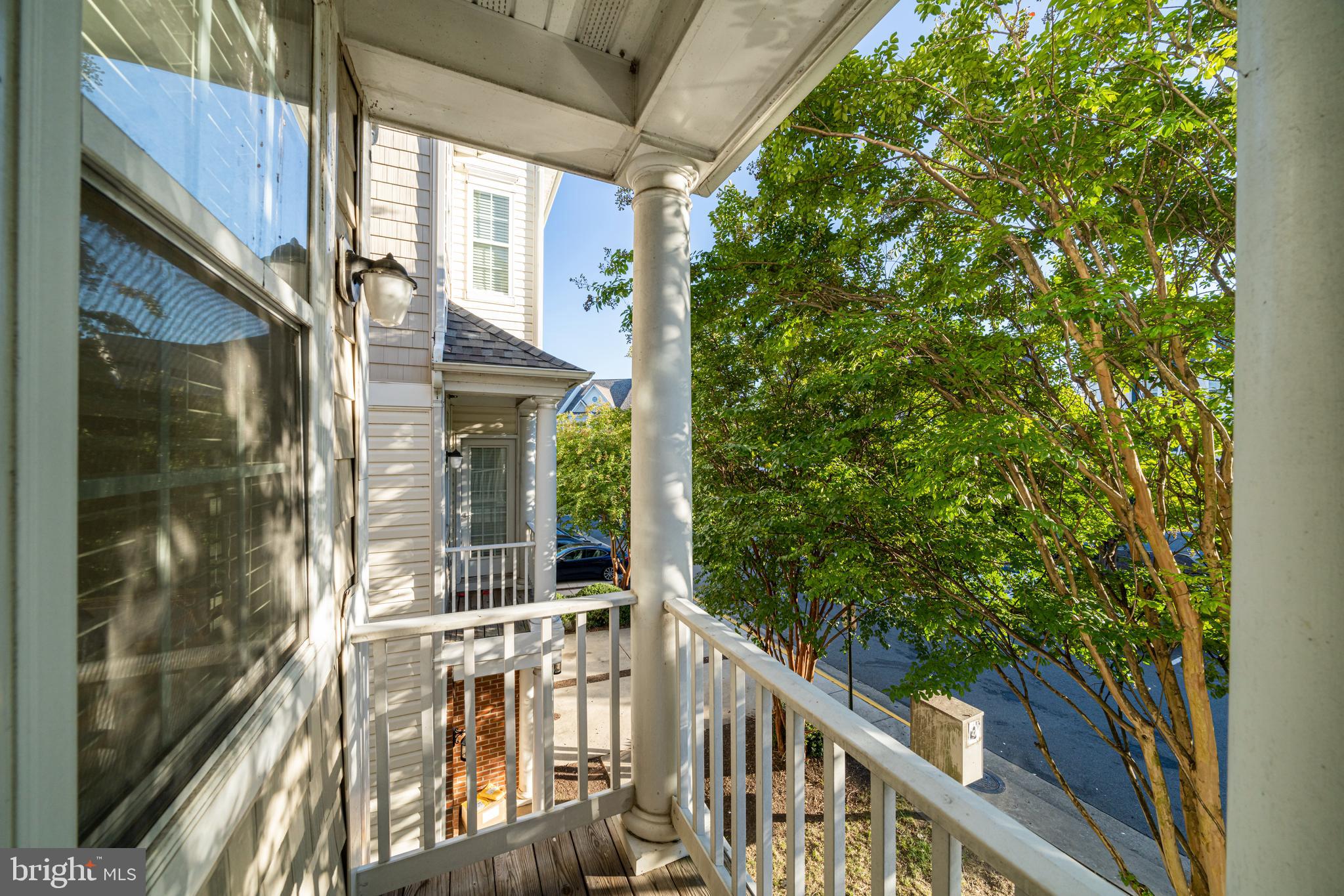 THE COMMONS ON WILLIAM SQUARE - Residential