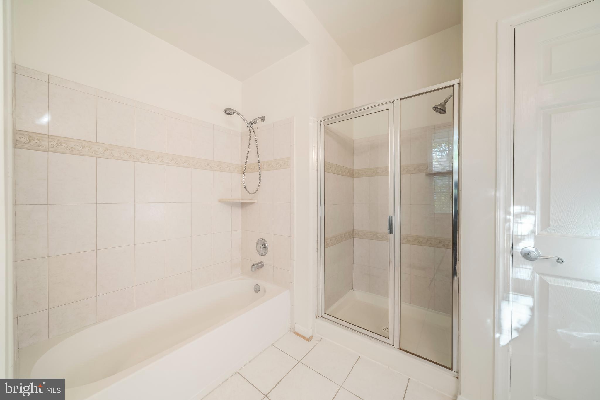 THE COMMONS ON WILLIAM SQUARE - Residential