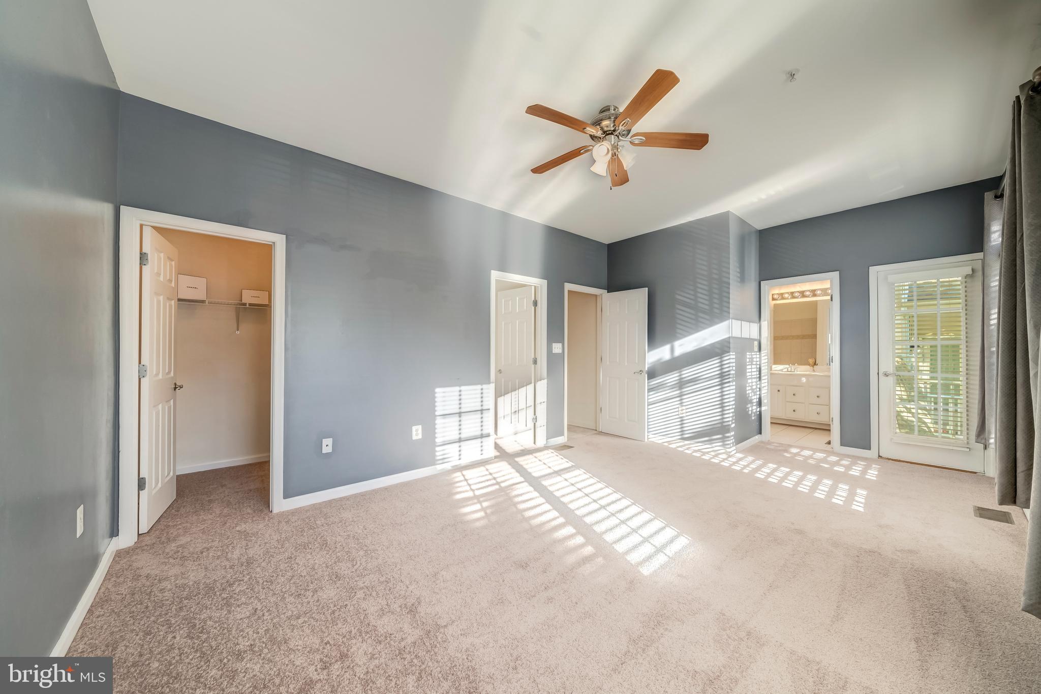 THE COMMONS ON WILLIAM SQUARE - Residential