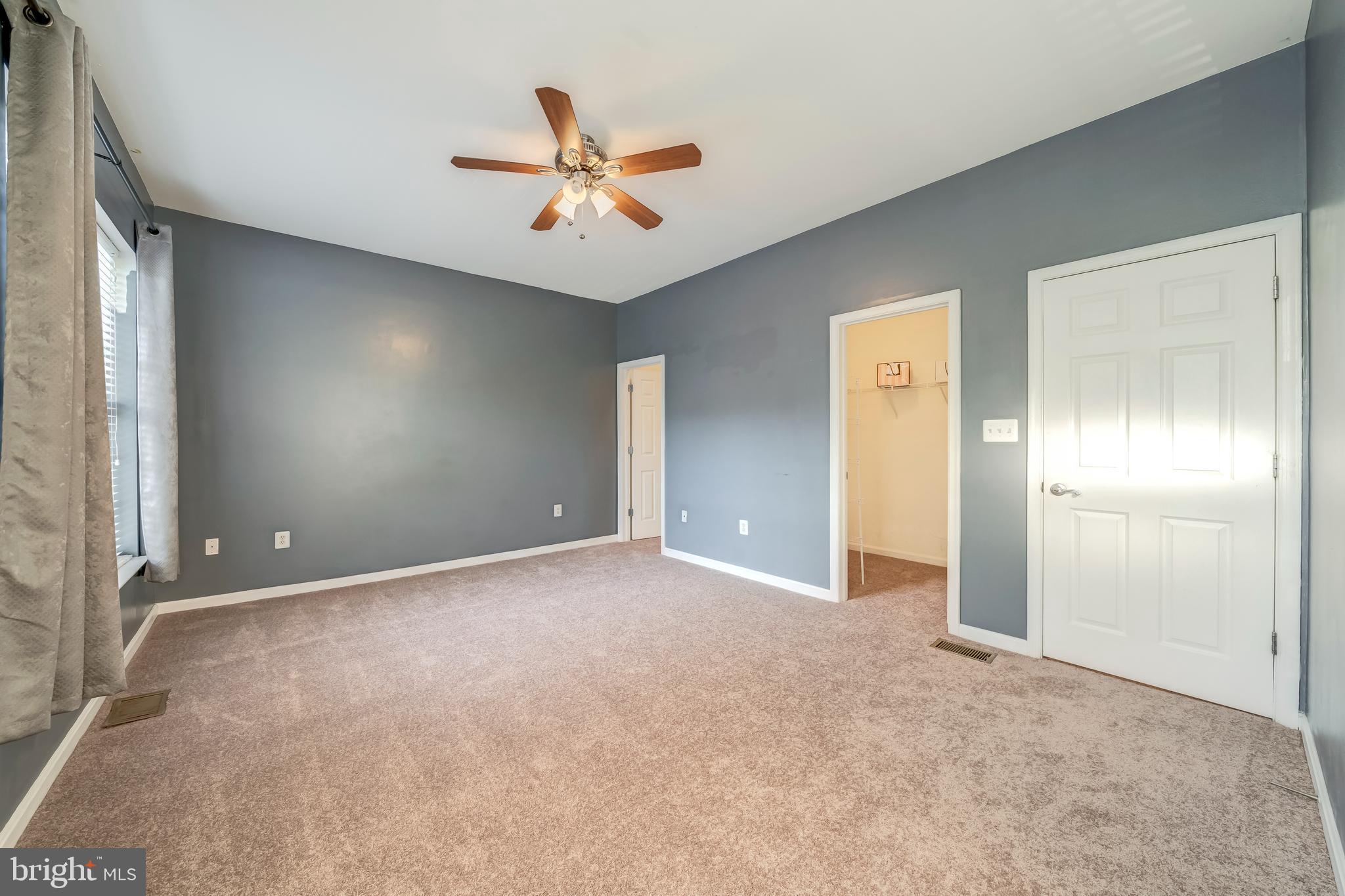 THE COMMONS ON WILLIAM SQUARE - Residential