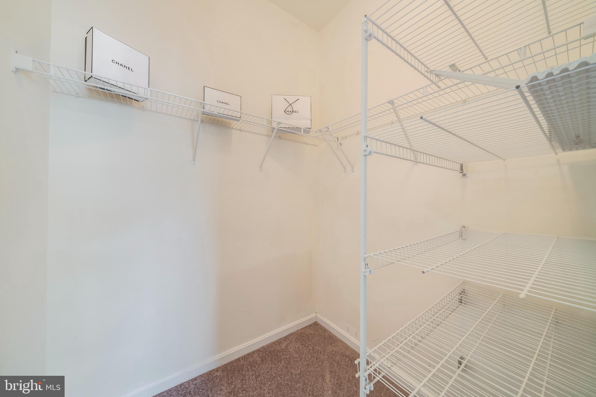 THE COMMONS ON WILLIAM SQUARE - Residential