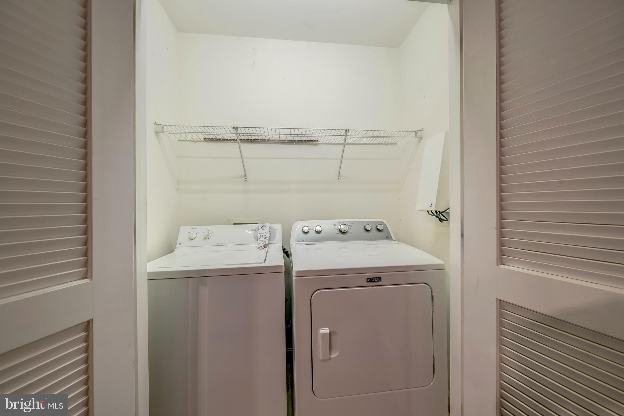 THE COMMONS ON WILLIAM SQUARE - Residential