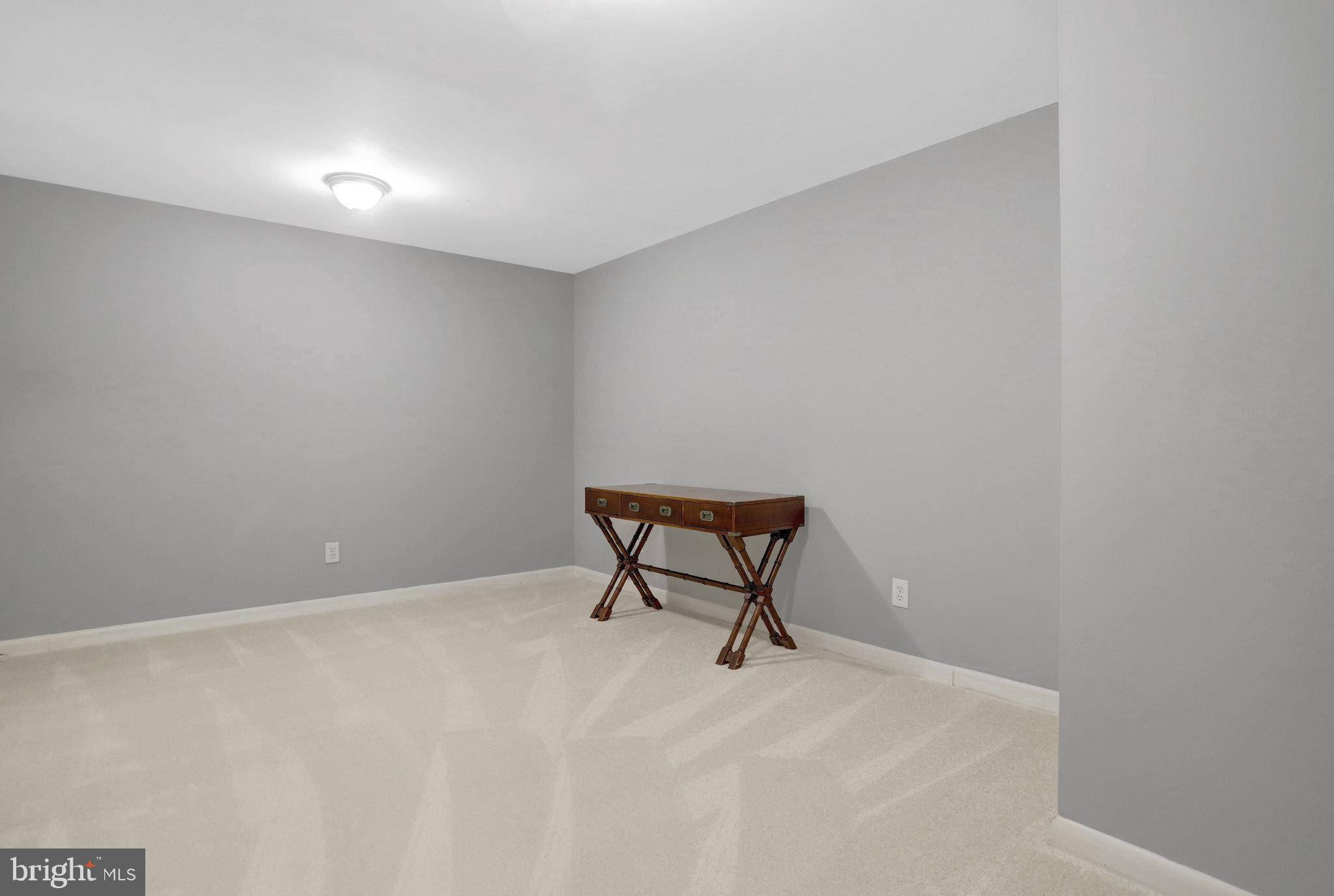 HAYFIELD FARM - Residential