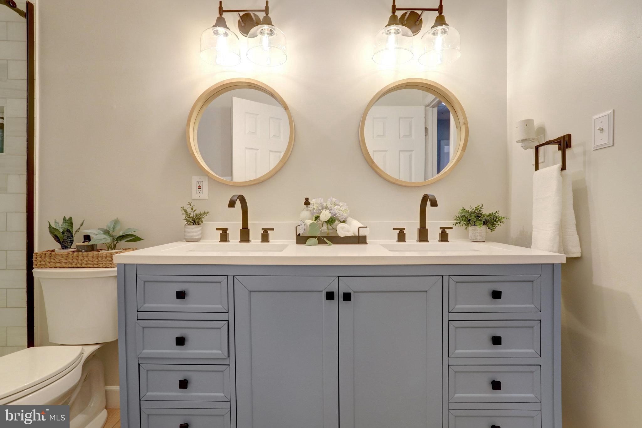 HAYFIELD FARM - Residential