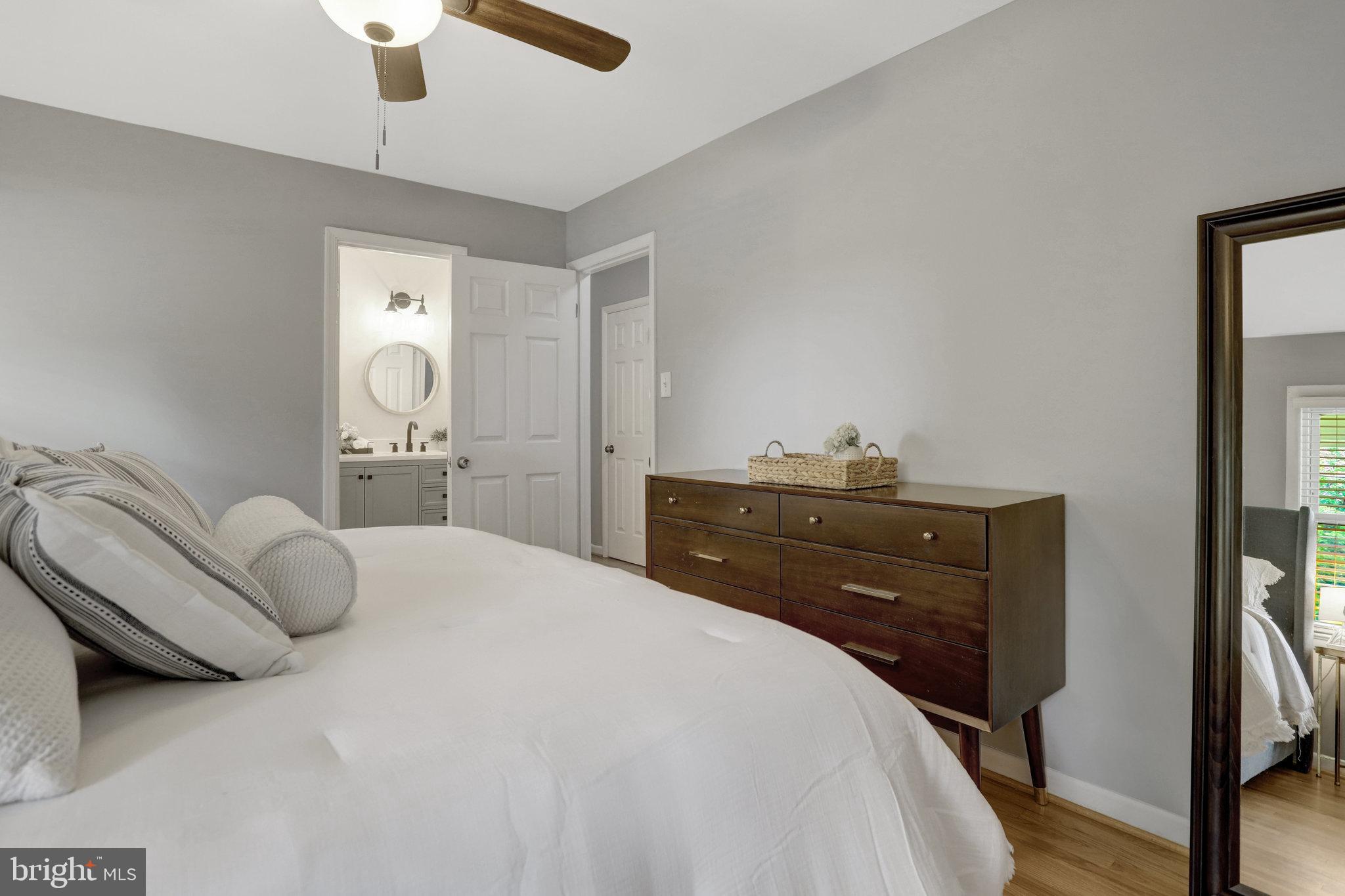 HAYFIELD FARM - Residential