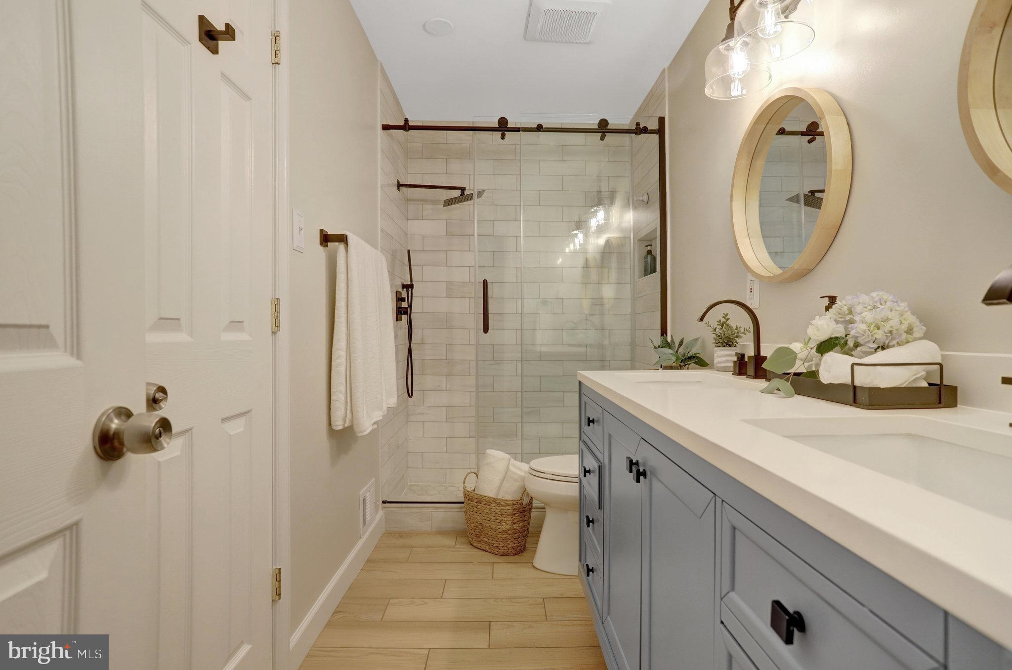 HAYFIELD FARM - Residential