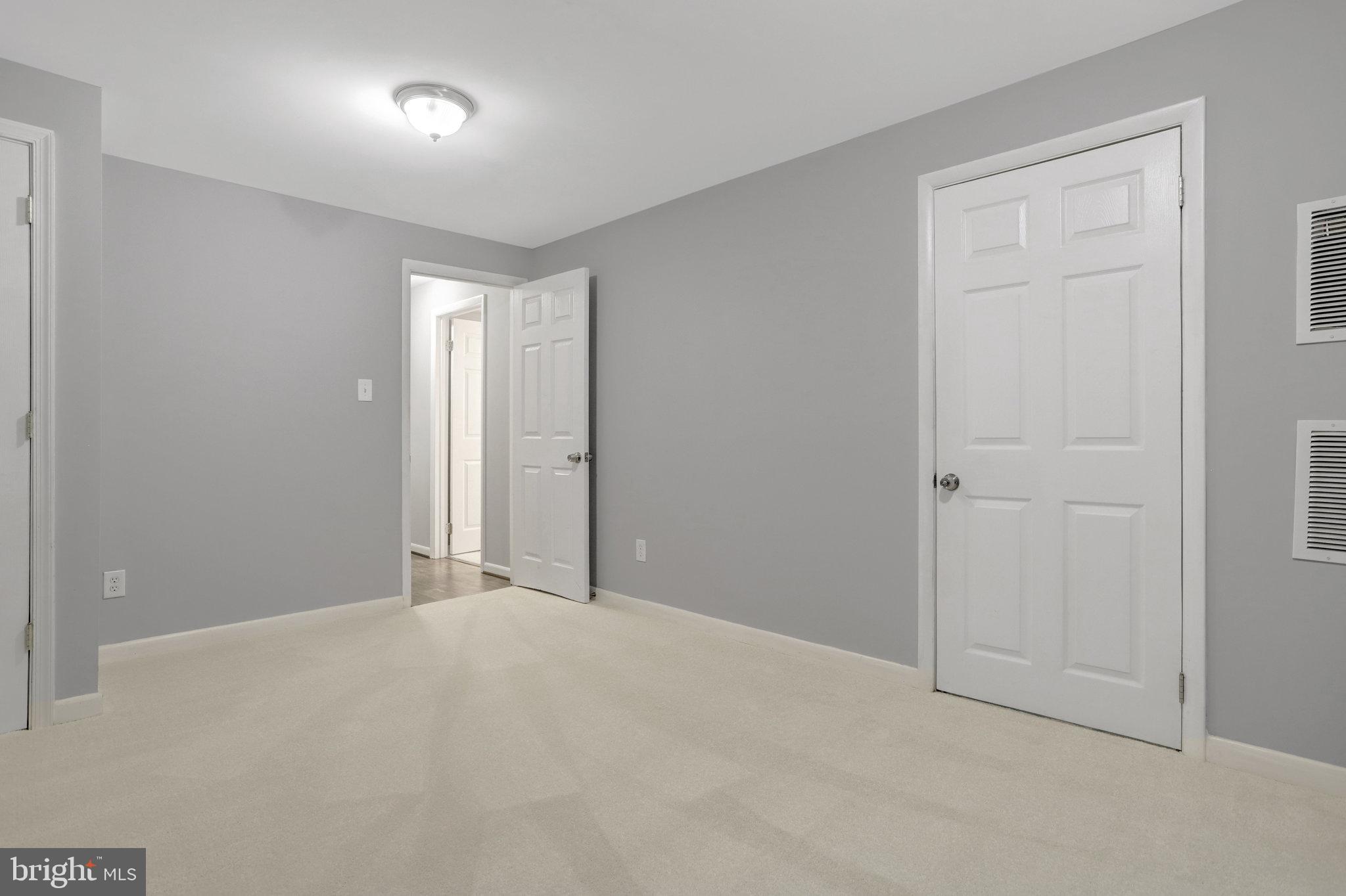 HAYFIELD FARM - Residential