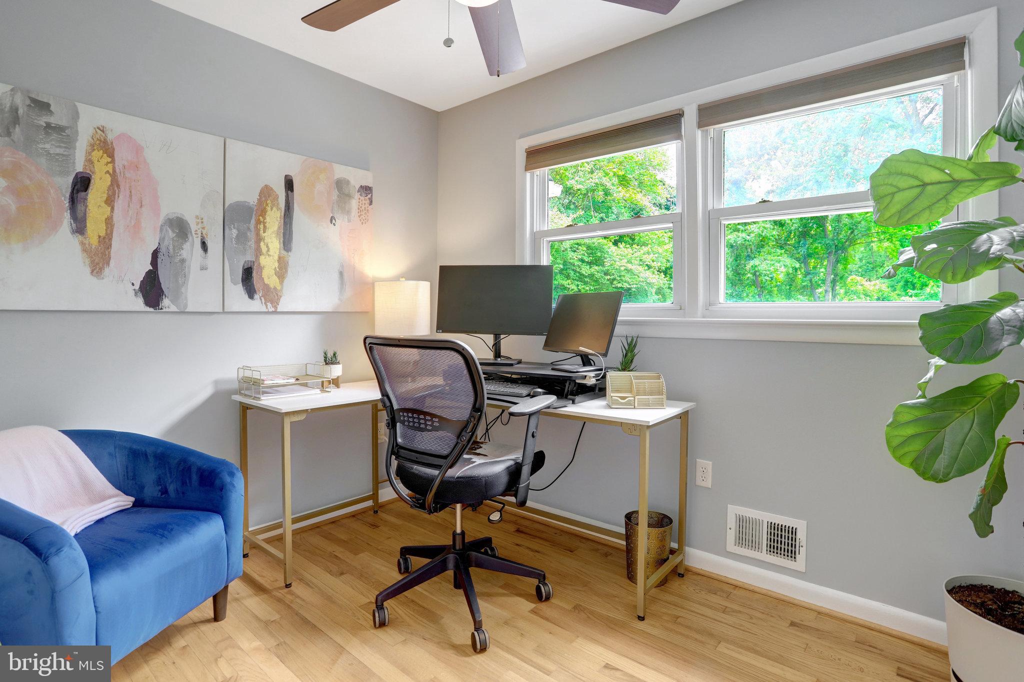 HAYFIELD FARM - Residential