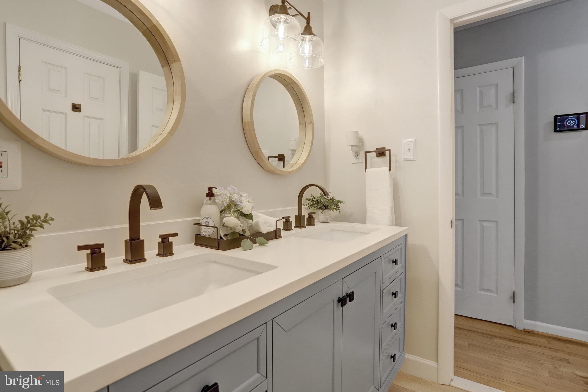 HAYFIELD FARM - Residential