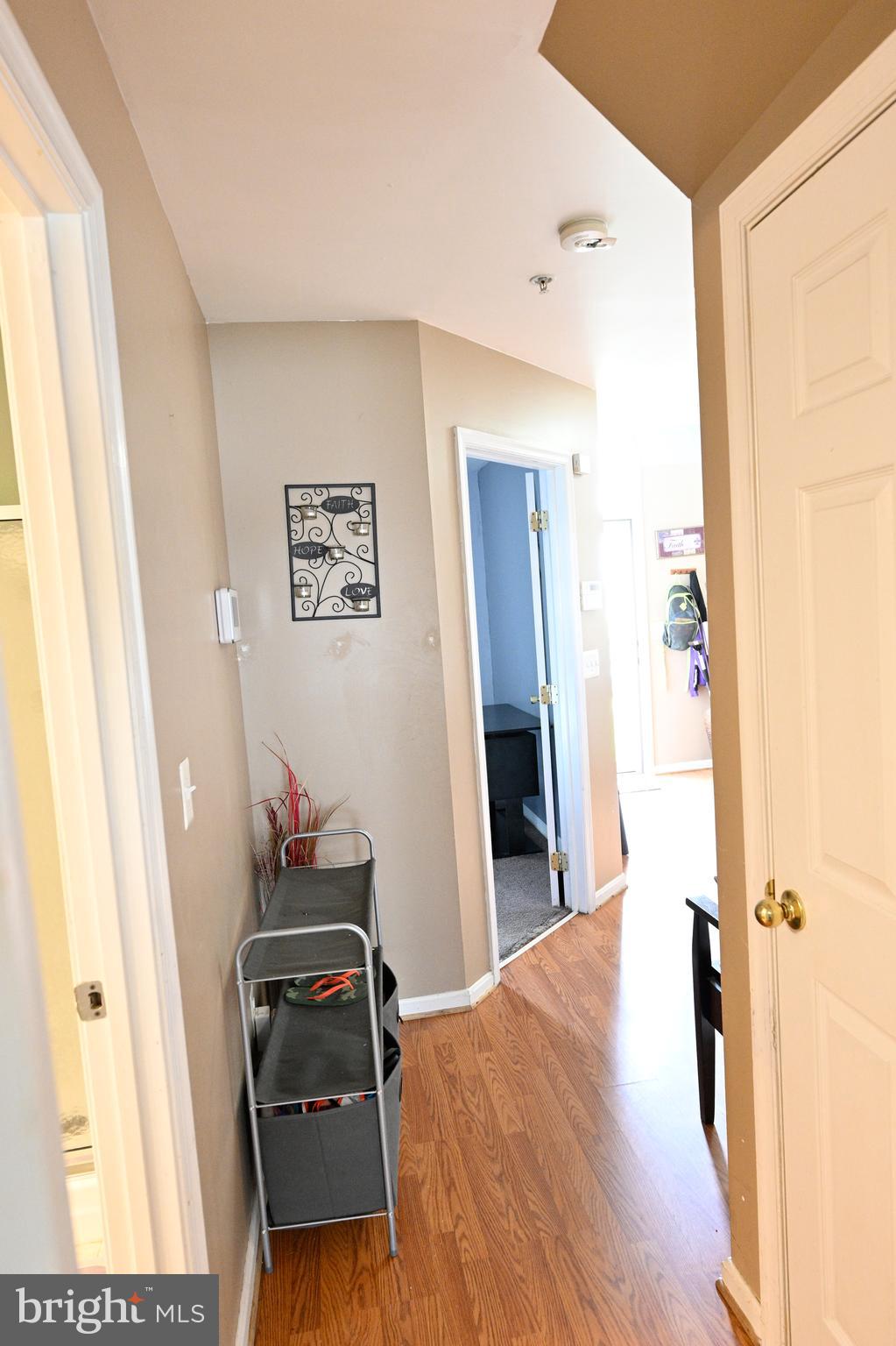 CARROLLWOOD MANOR - Residential