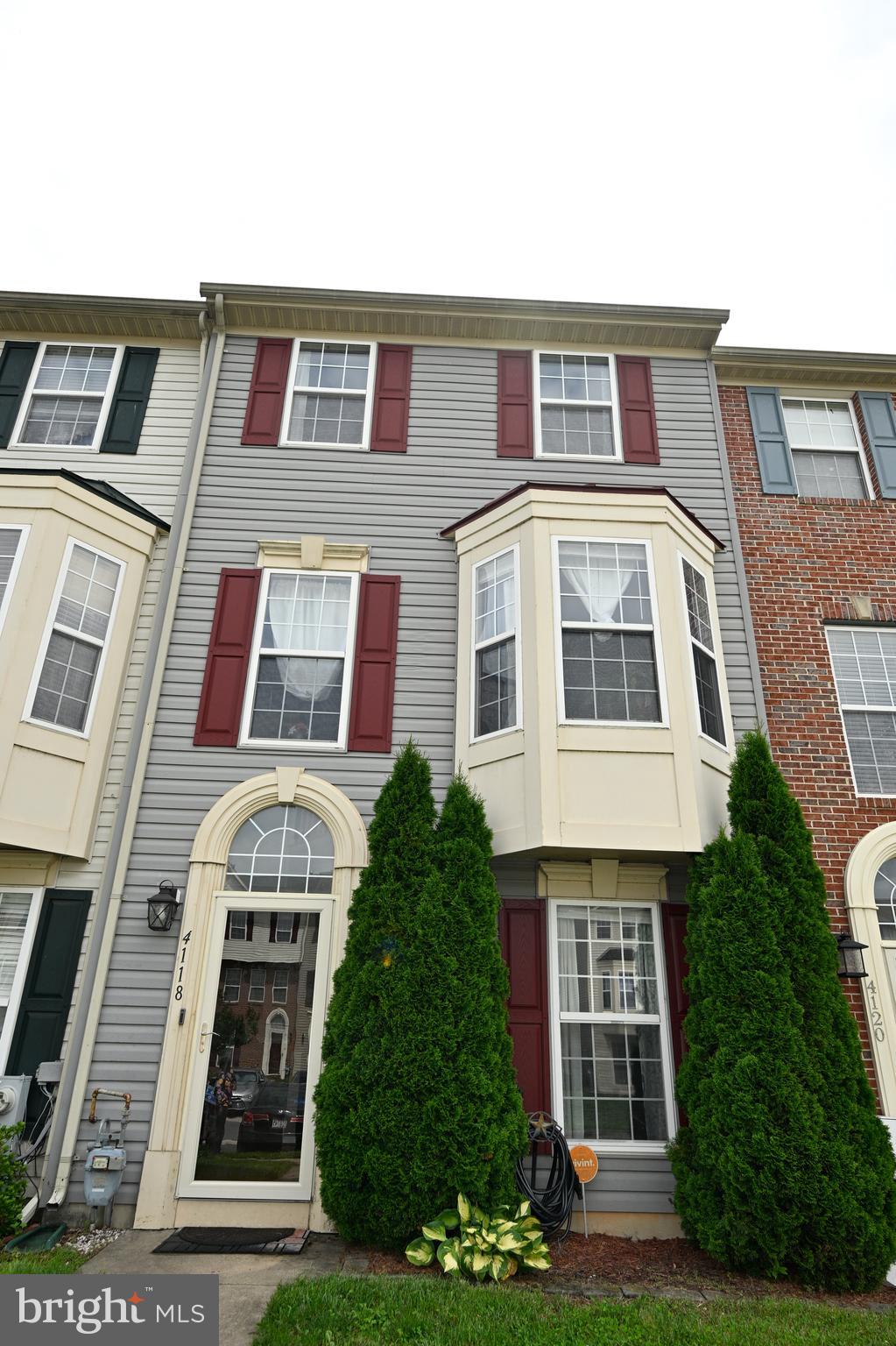 CARROLLWOOD MANOR - Residential