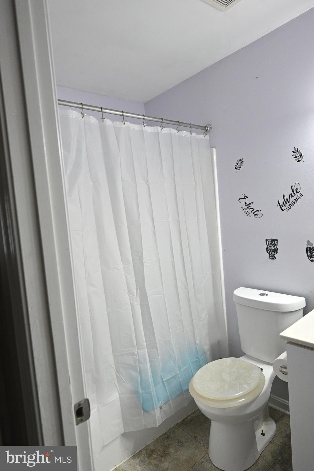 CARROLLWOOD MANOR - Residential