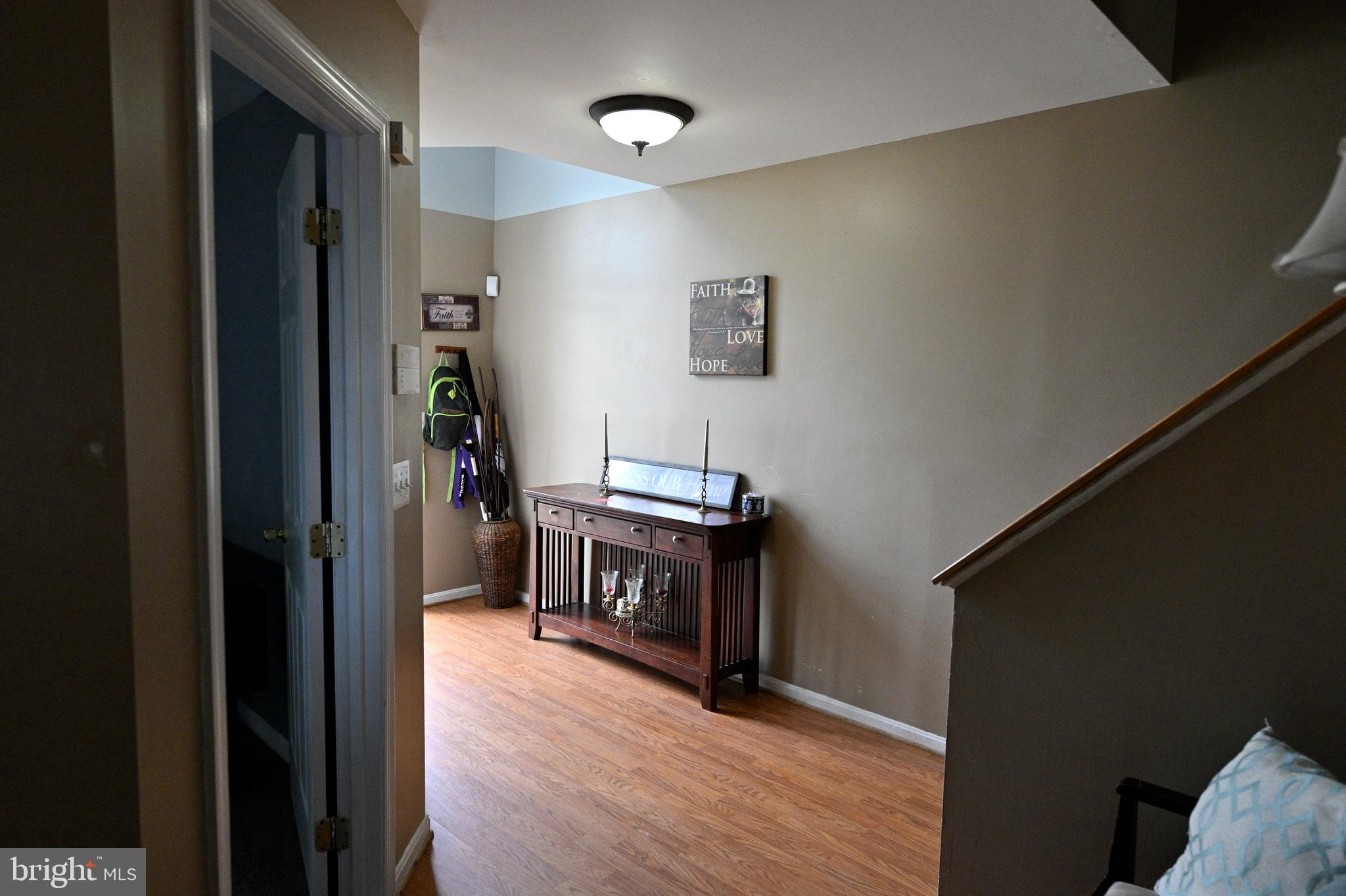 CARROLLWOOD MANOR - Residential